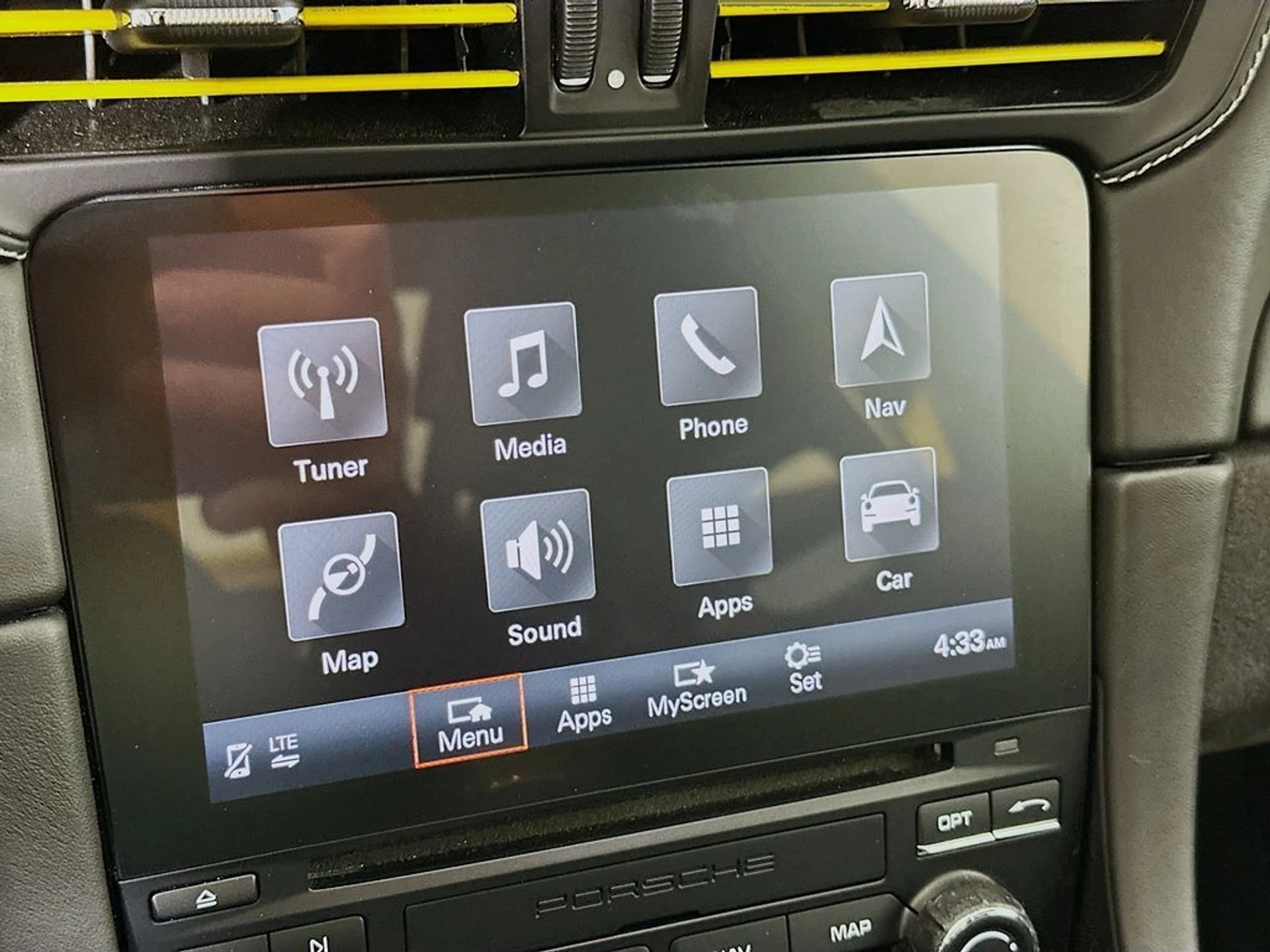 mph013_2412755639_5c529023cc489e59640e2b9f7c89637bx_dc5f19d8c1