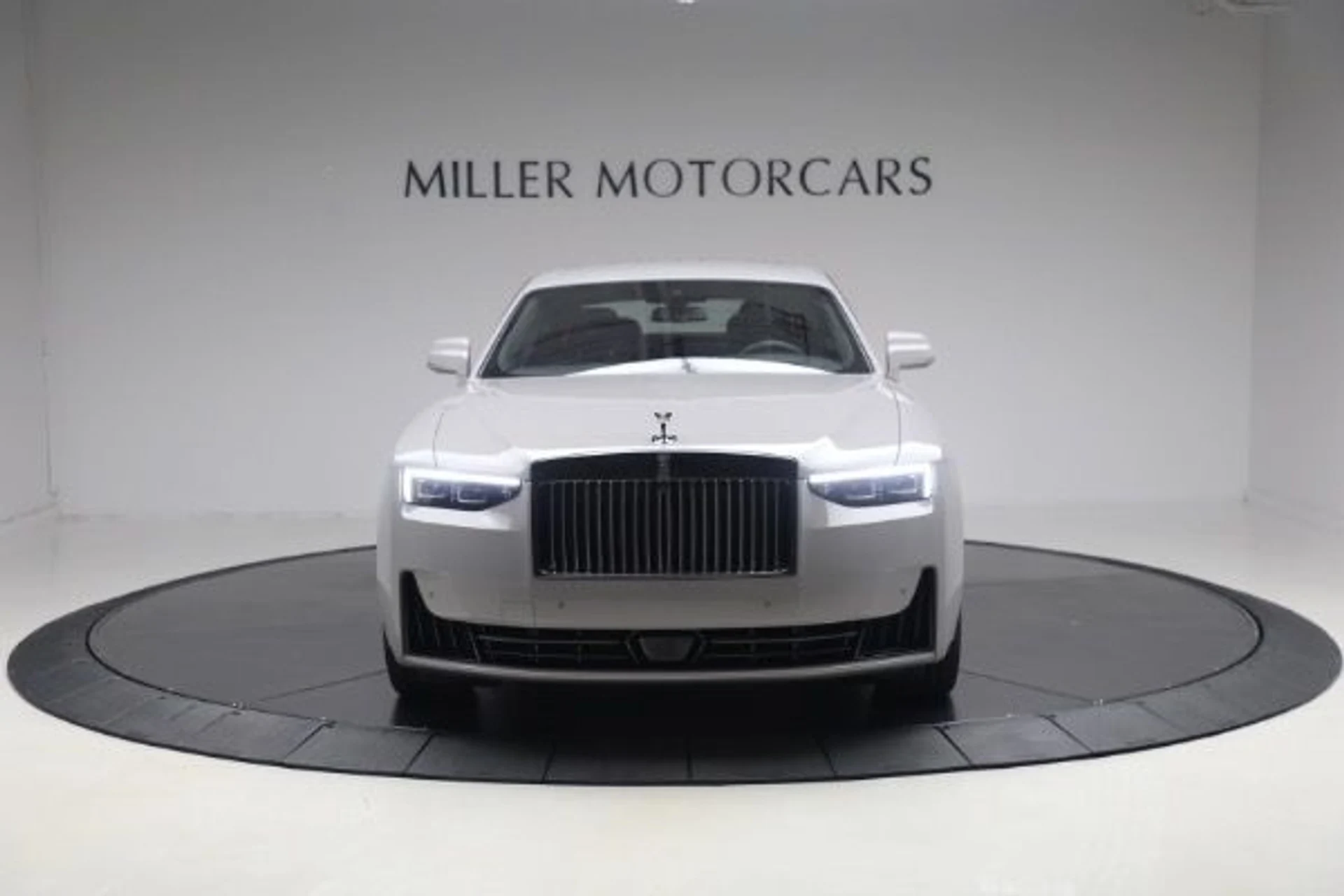 mph013_242246805_New_2025_Rolls_Royce_Black_Badge_Ghost_c3a089d719