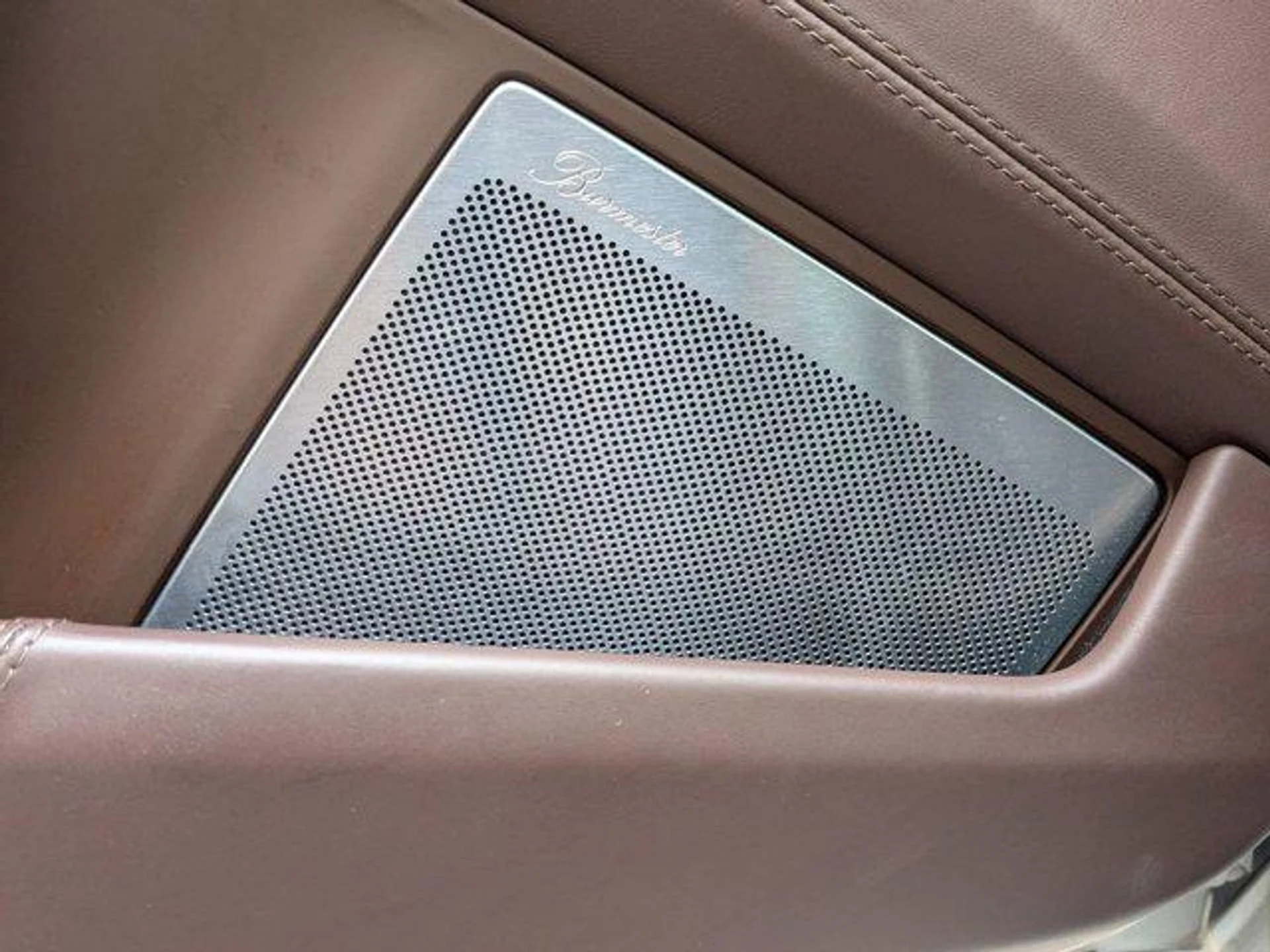 mph013_2428656862_Rw_Oex057m_AHH_Eqx_FI_4d_LZ_6_Le_Zw_0f839edd20