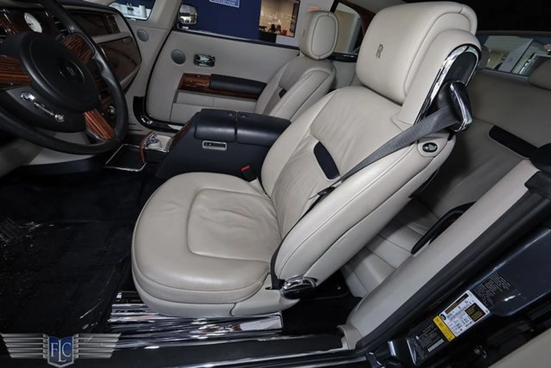 mph013_2433139778_used_2009_rolls_royce_phantom_coupe_2drcoupe_6305_23064698_18_640_b3b4a42a0a