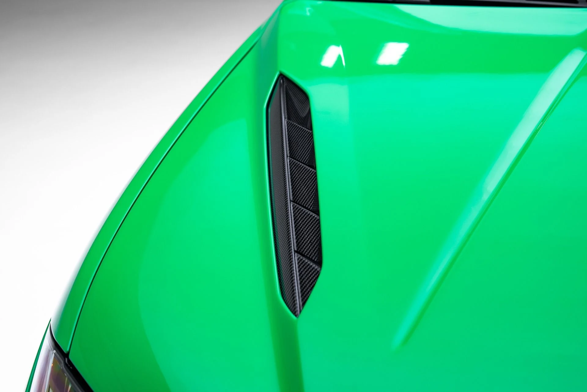 mph013_2436949667_Used_2023_Lamborghini_Urus_Performante_1776122836_1c15b5c1e1