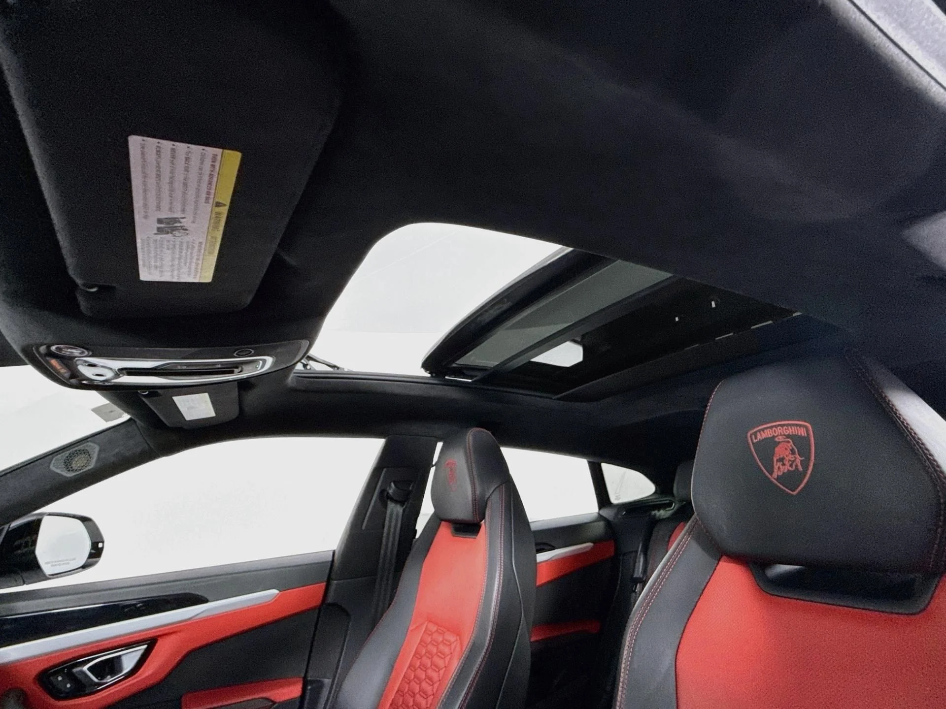 mph013_2447339417_Used_2020_Lamborghini_Urus_1788550602_cb9ddd0330