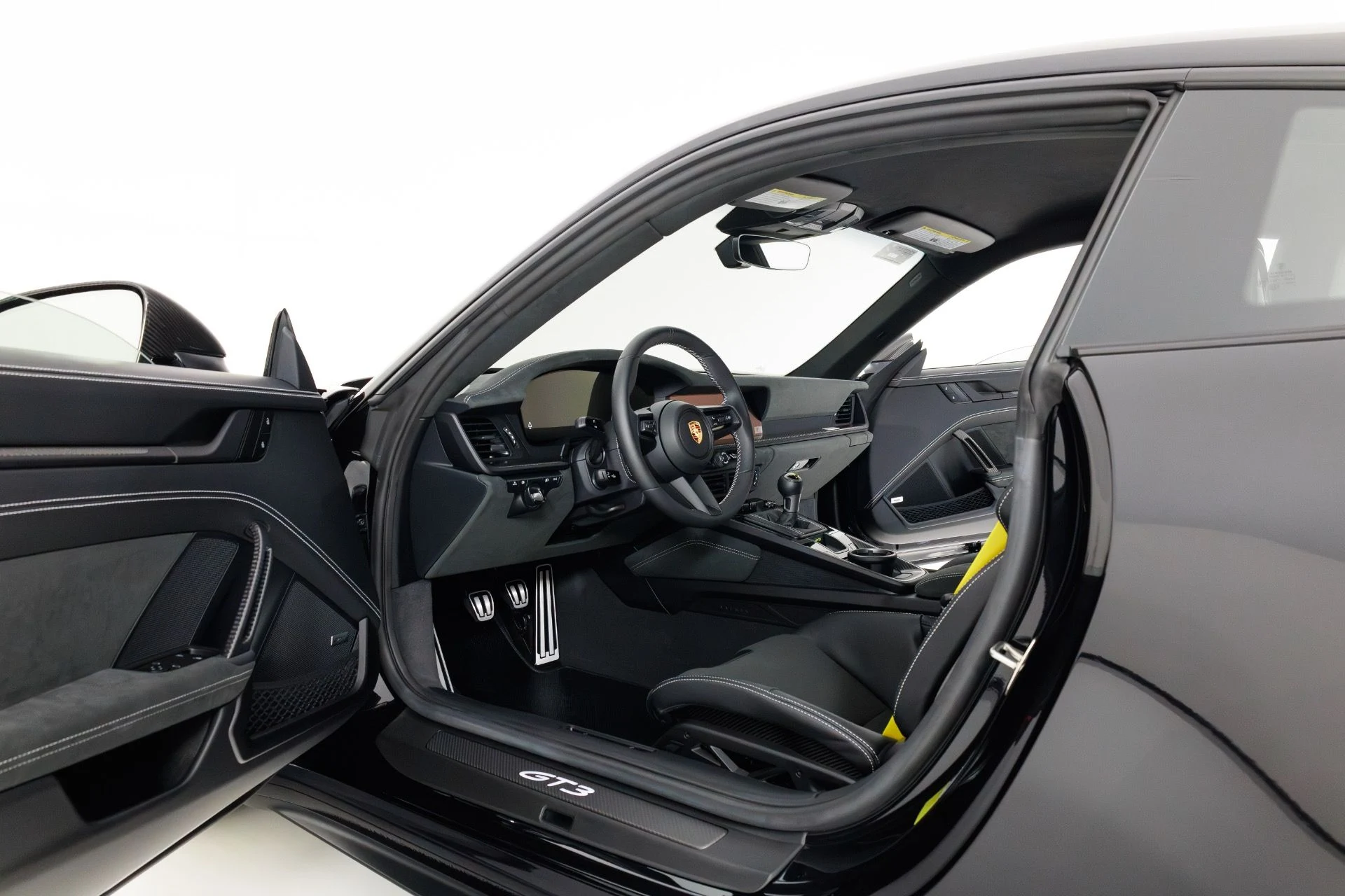 mph013_2456999730_Used_2026_Porsche_911_GT_3_1771608747_796955e050