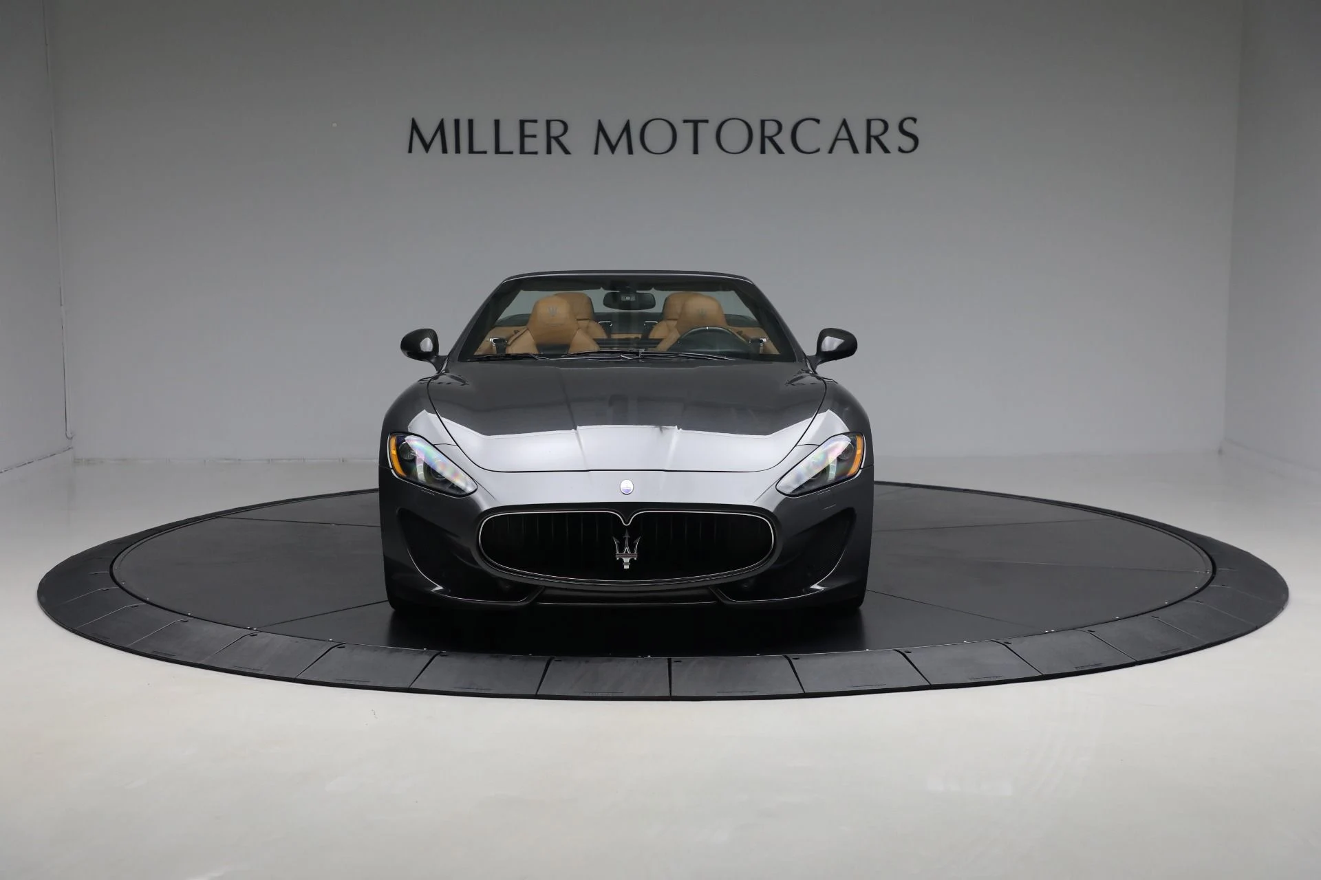 mph013_2462141372_Used_2015_Maserati_Gran_Turismo_ea91abbc7d
