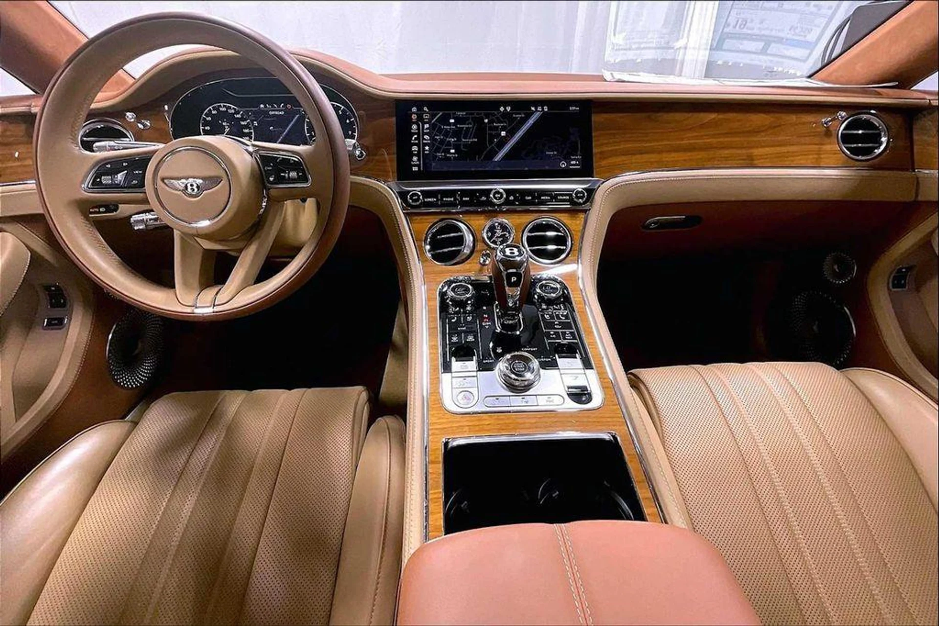 mph013_246518869_Pa2p8_Dj_Bw0huq_TBWHEI_C5_Guc_Ds_e08514ed24