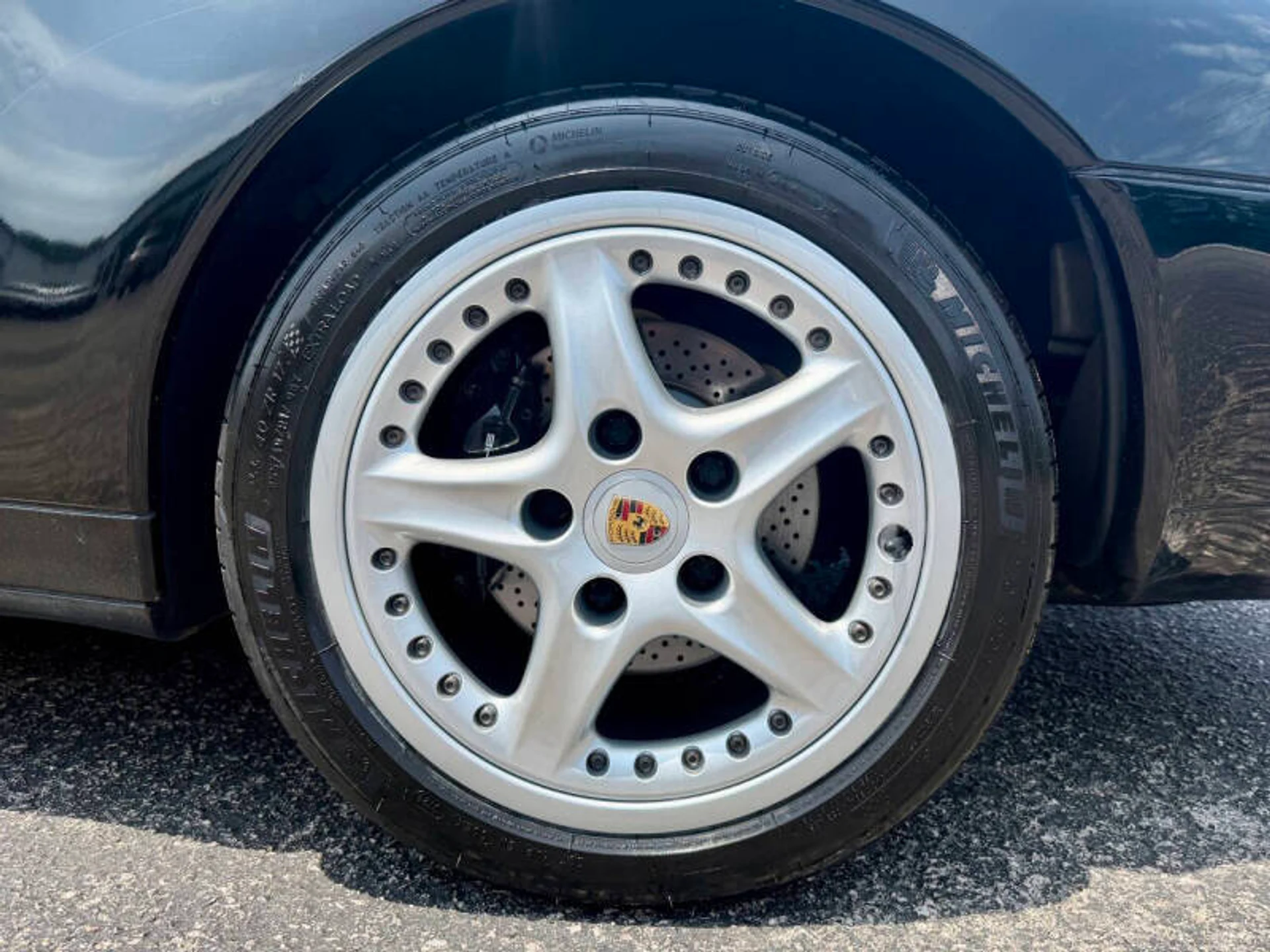 mph013_2470800428_1998_porsche_911_carrera_2dr_targa_coupe_4b4323c0b2