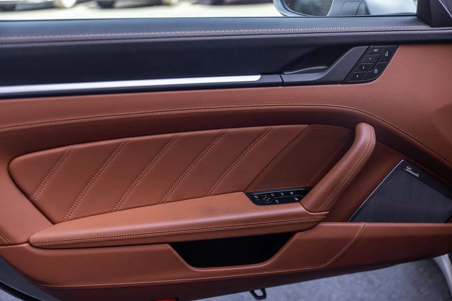 mph013_2476578111_5ed6468ef1807f6bb794ab791581abb6x_620b669a3c