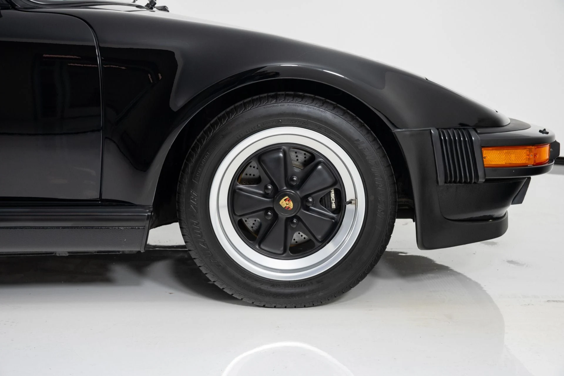 mph013_2482197050_Used_1987_PORSCHE_911_Turbo_1710374619_0203f2cf0a