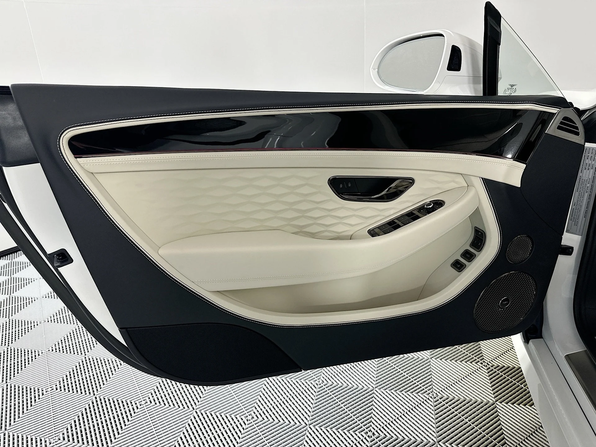 mph013_2485648281_14_a57ca6d8fc