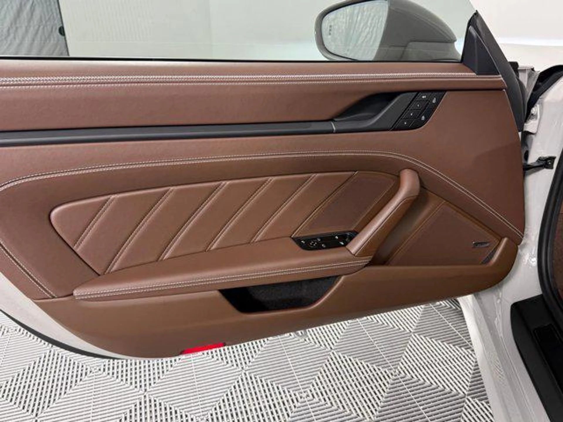 mph013_2487900861_4b_Y7qz_Pf_Z61a8_S85c4_W0_Jtuup_P8_e0ab289f5a