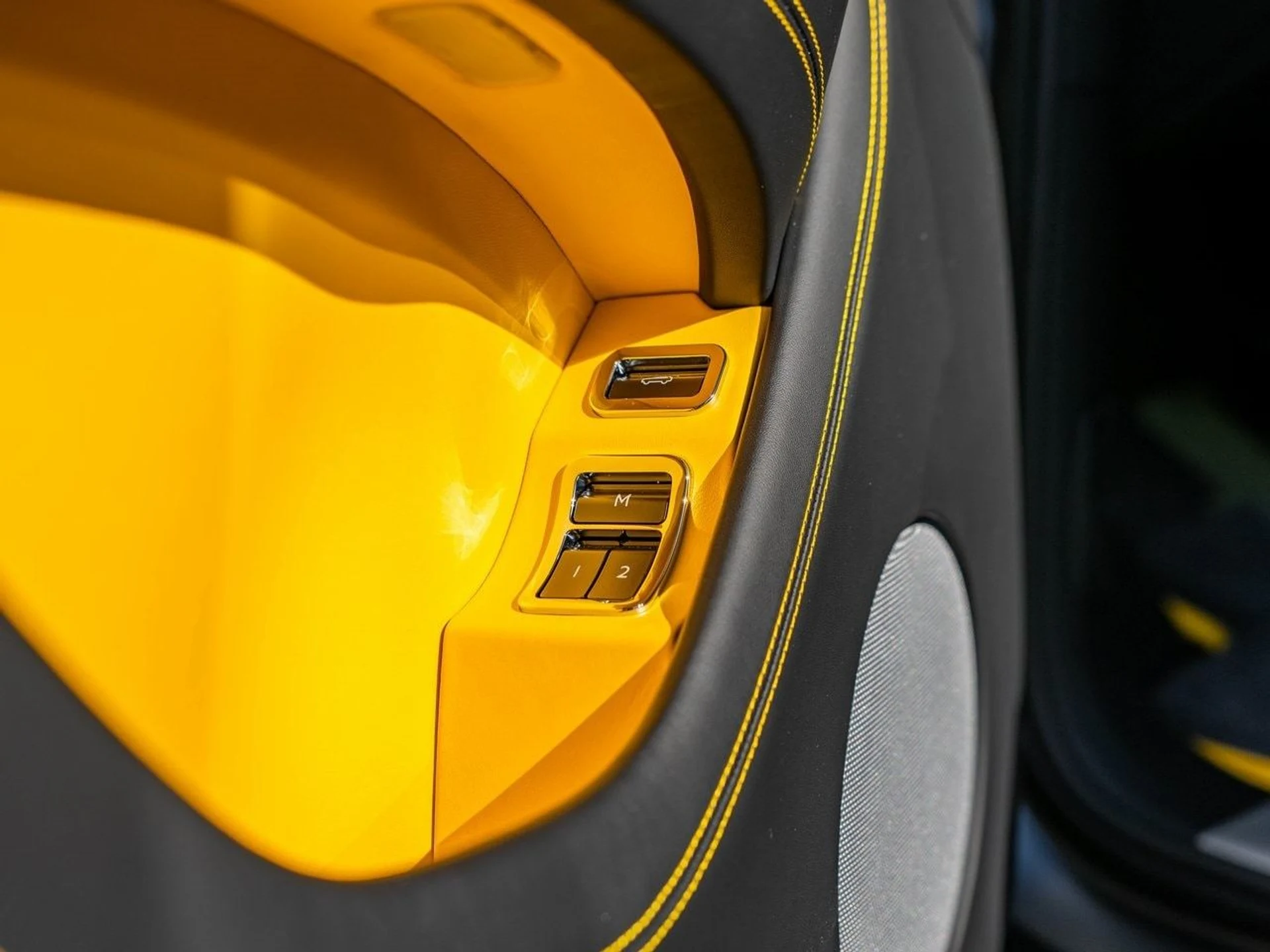 mph013_2489246245_b8df9aa24b389b107f19384bcfc01f78x_d2414be4fc