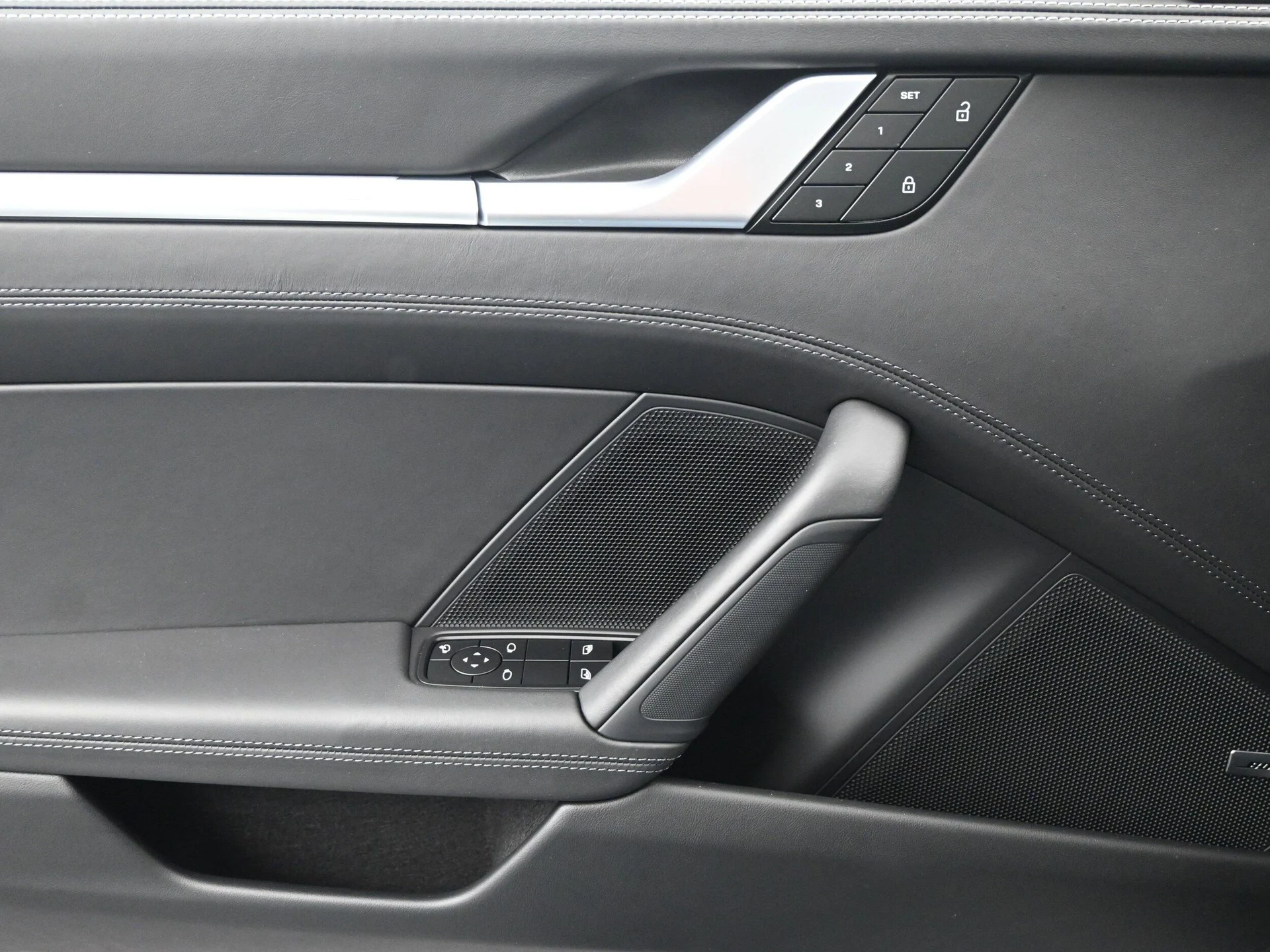 mph013_2490591906_457c1f21054f8829ff3e7c6b275d729cx_204cfe8354