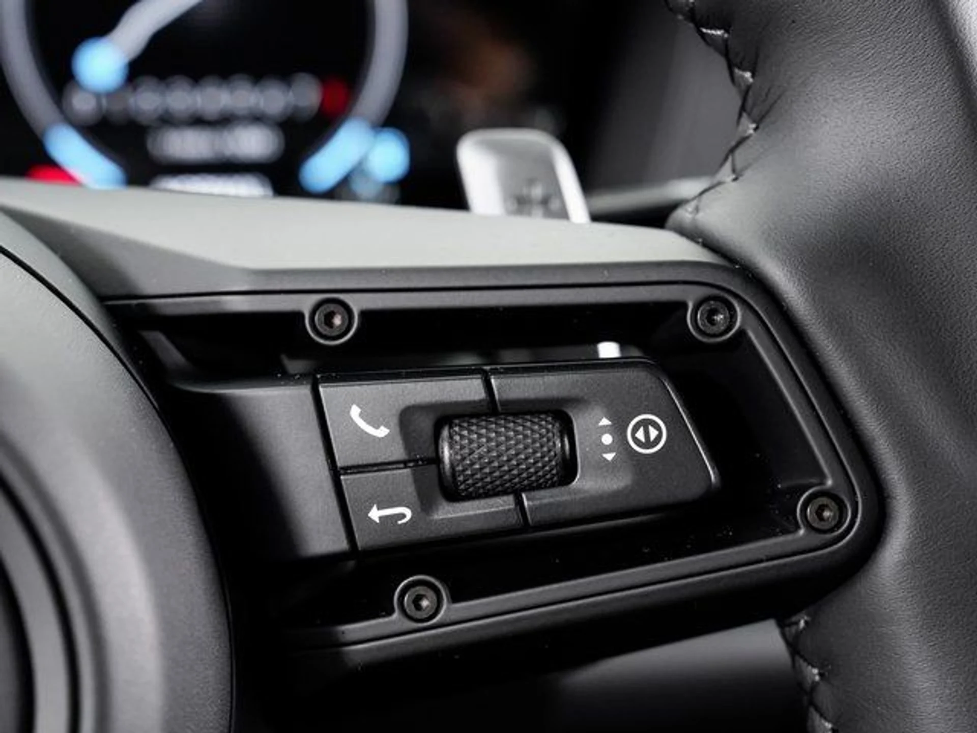 mph013_2492458975_17e8a8be357b994a121d6a53ec492365_b9610f3222