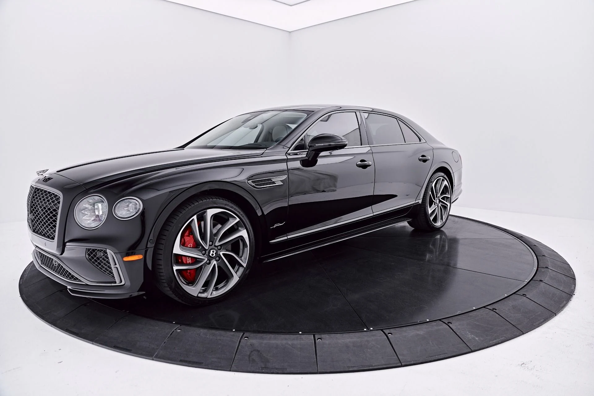 mph013_2500737785_Used_2025_Bentley_Flying_Spur_Speed_1786412177_acacbe1f89