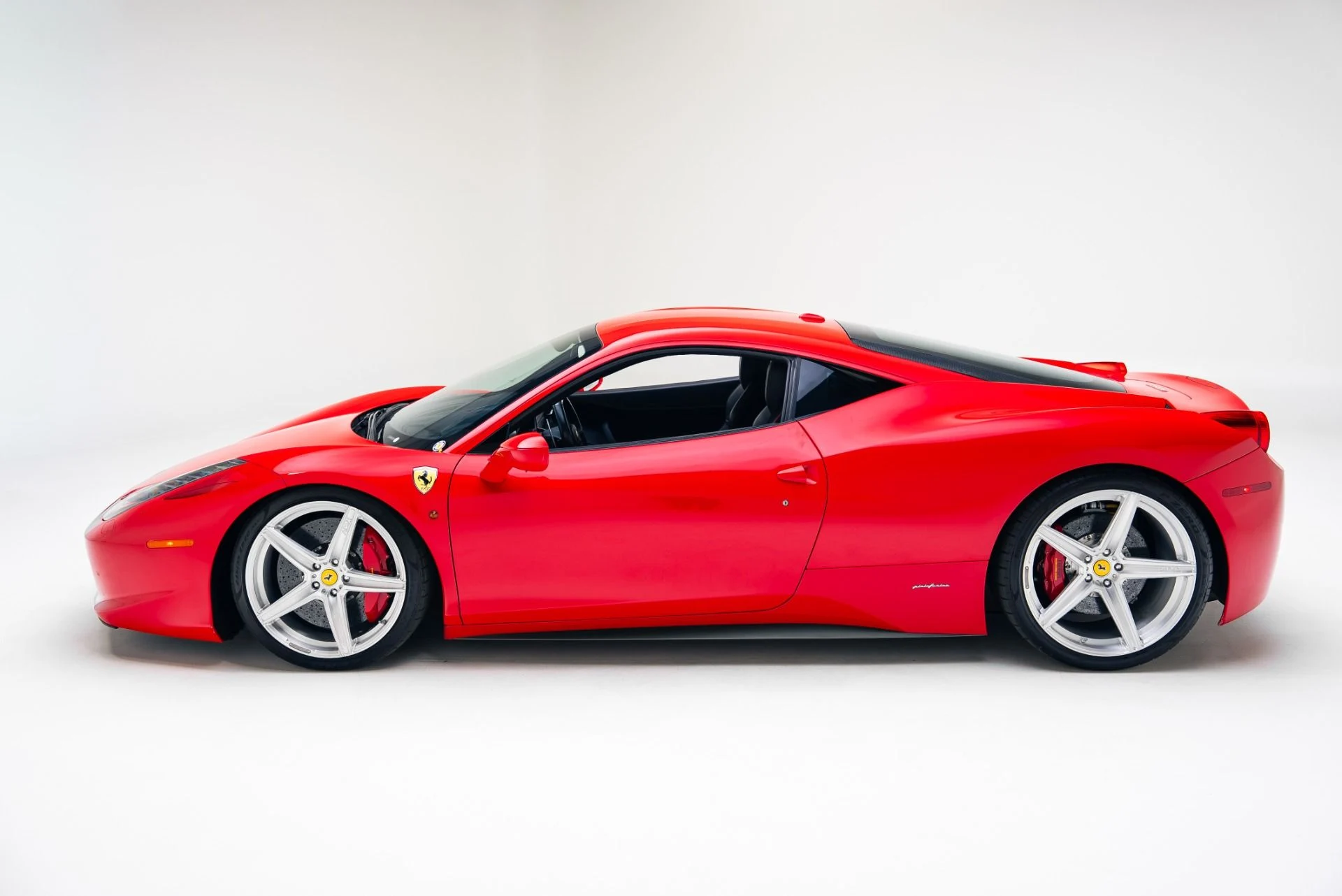 mph013_2500804687_Used_2010_Ferrari_458_Italia_1766090599_4f4ee24aac