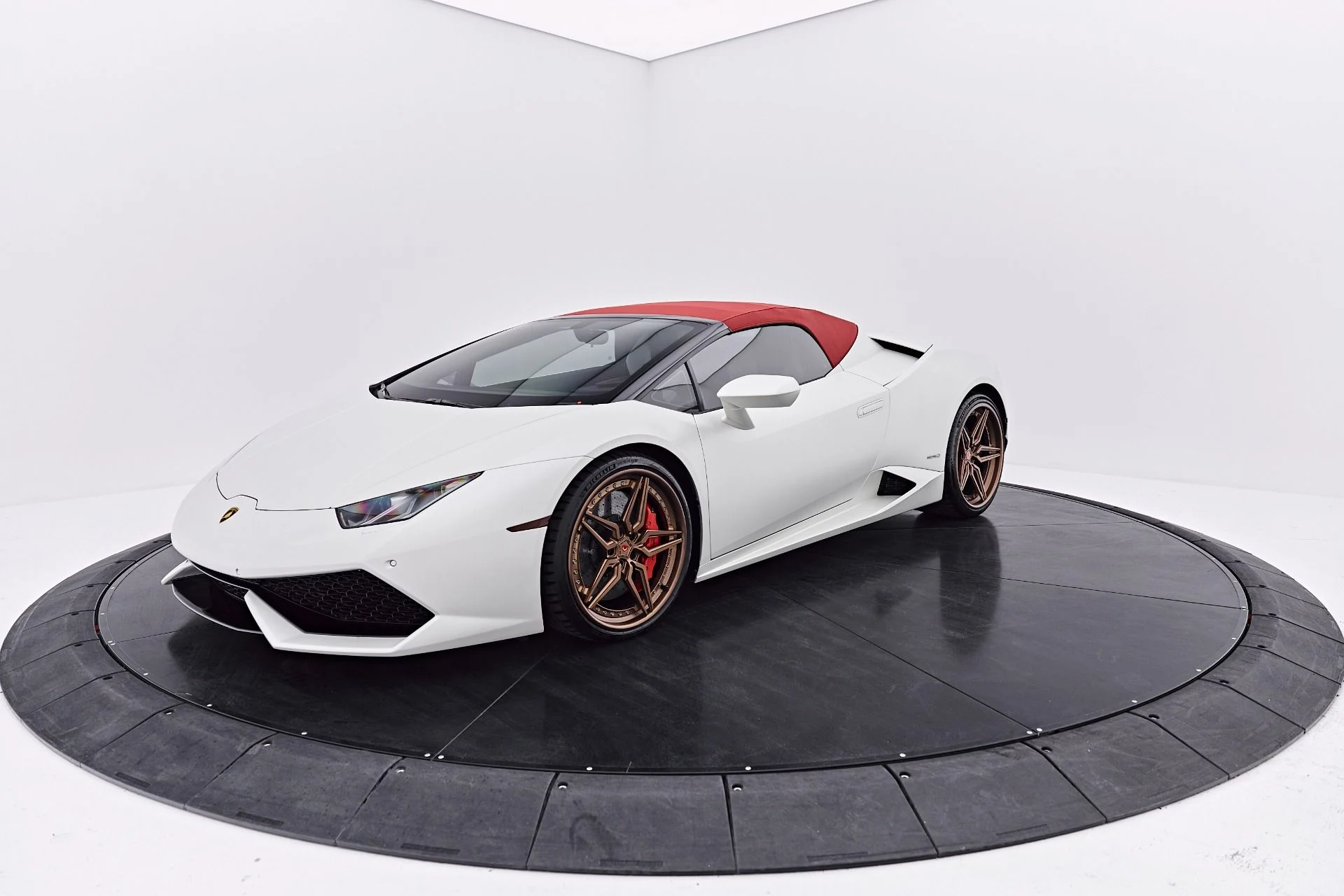 mph013_2500982434_Used_2017_Lamborghini_Huracan_1786741644_22f619b4fc