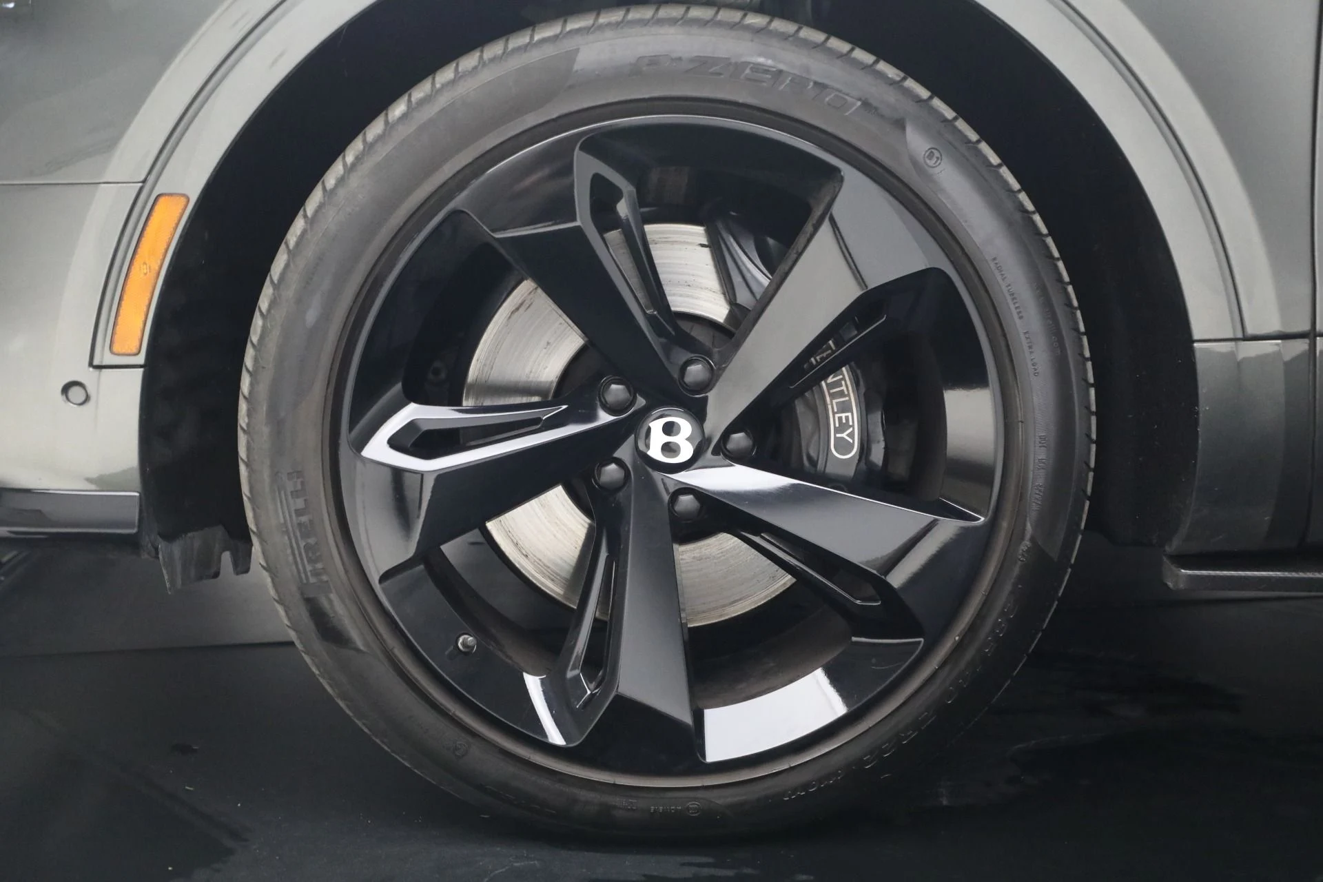 mph013_2500993484_Used_2022_Bentley_Bentayga_V8_1772493107_a29874d52d