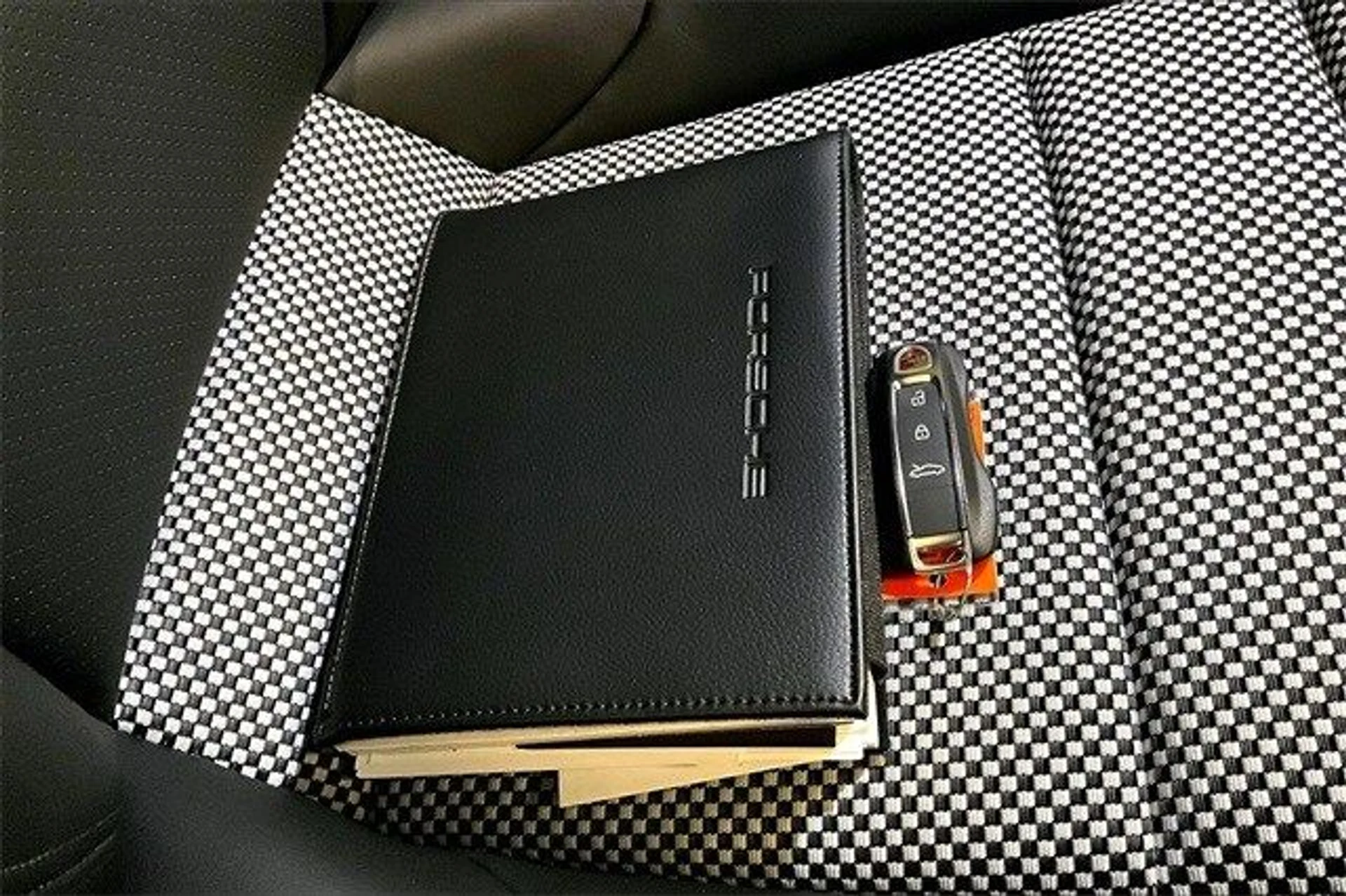 mph013_2507297278_1fe500a3bf0dfa37494030ca534bb9bbx_bfc3de979d