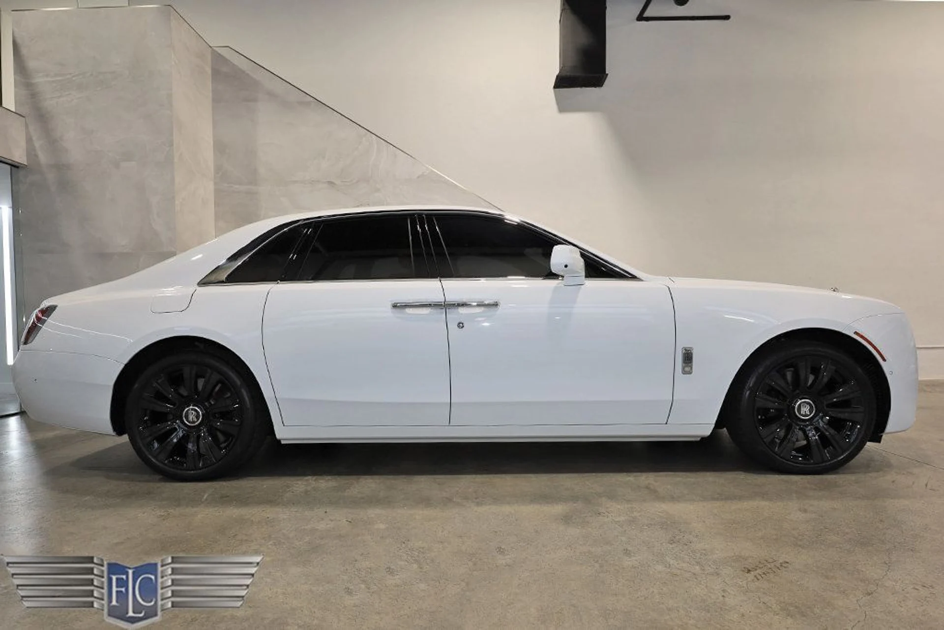 mph013_2521555898_used_2021_rolls_royce_ghost_withghostpackage_9689_21336772_14_1024_0e6c22b264
