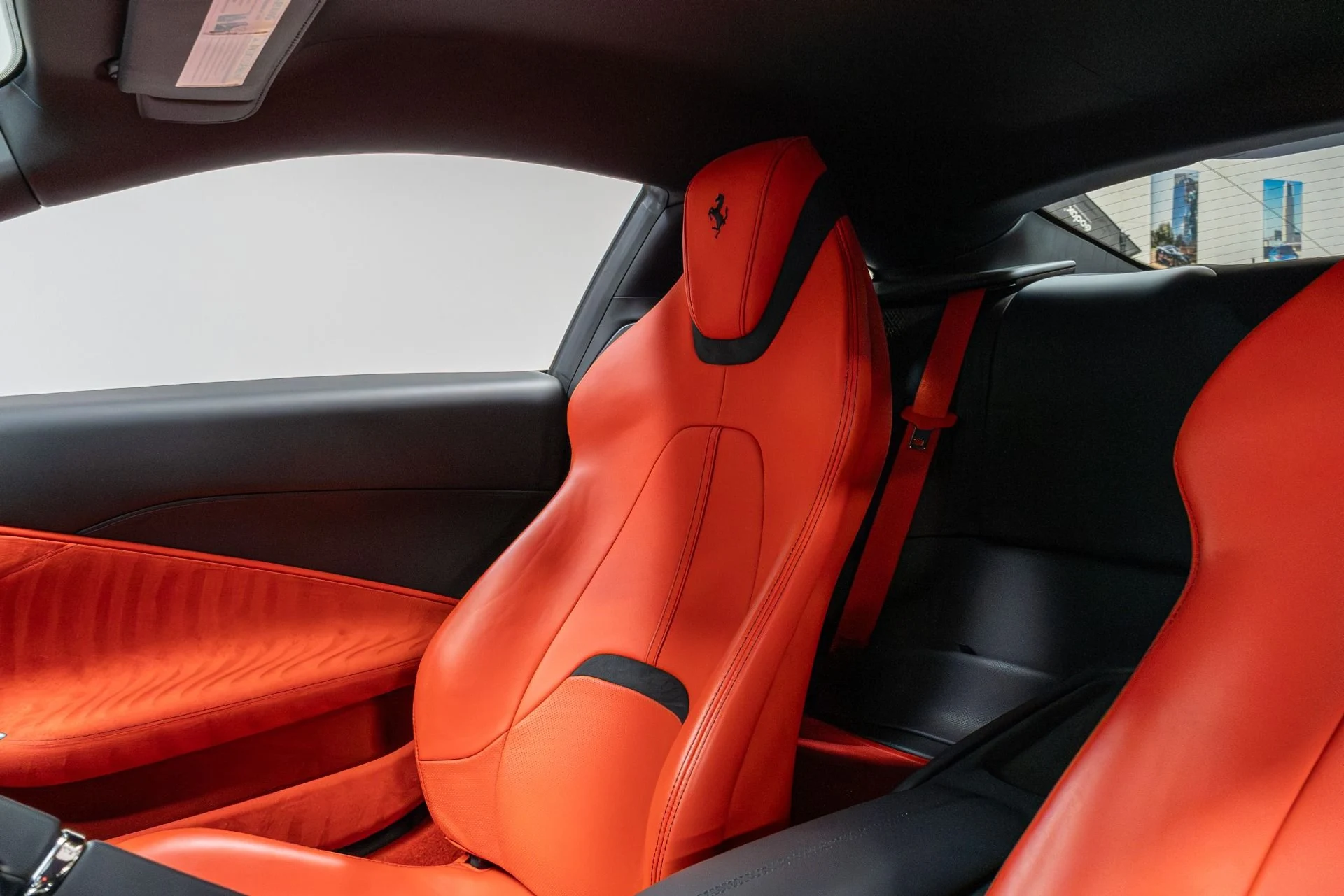 mph013_2526885325_Used_2022_Ferrari_Roma_1775684538_4b37a0c863
