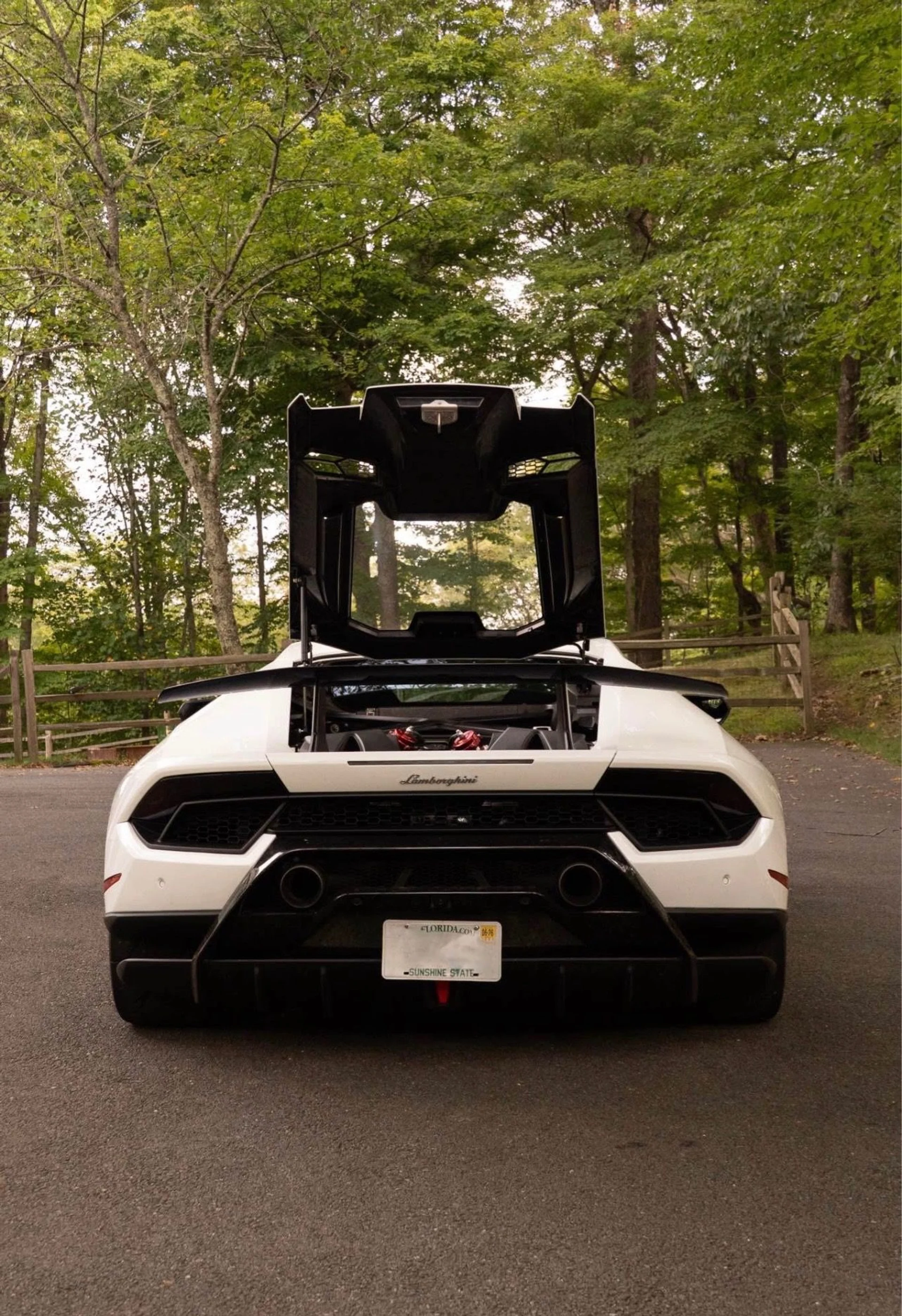 mph013_2527917151_Used_2018_Lamborghini_Huracan_LP_640_4_Performante_Twin_Turbo_1763657723_12651abe26