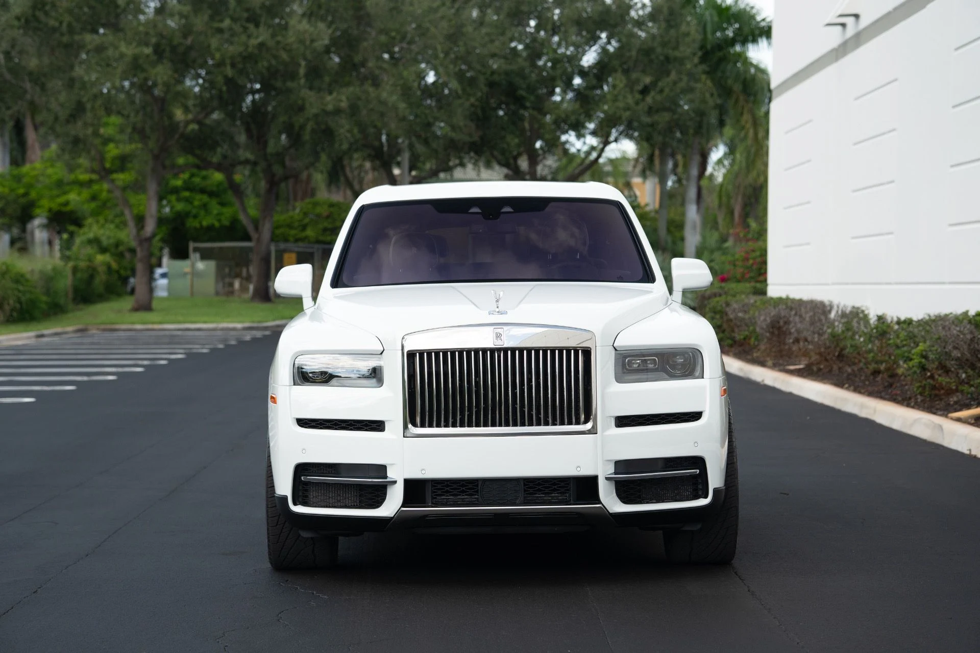mph013_2538679763_Used_2024_Rolls_Royce_Cullinan_1759183626_08adfc30ff