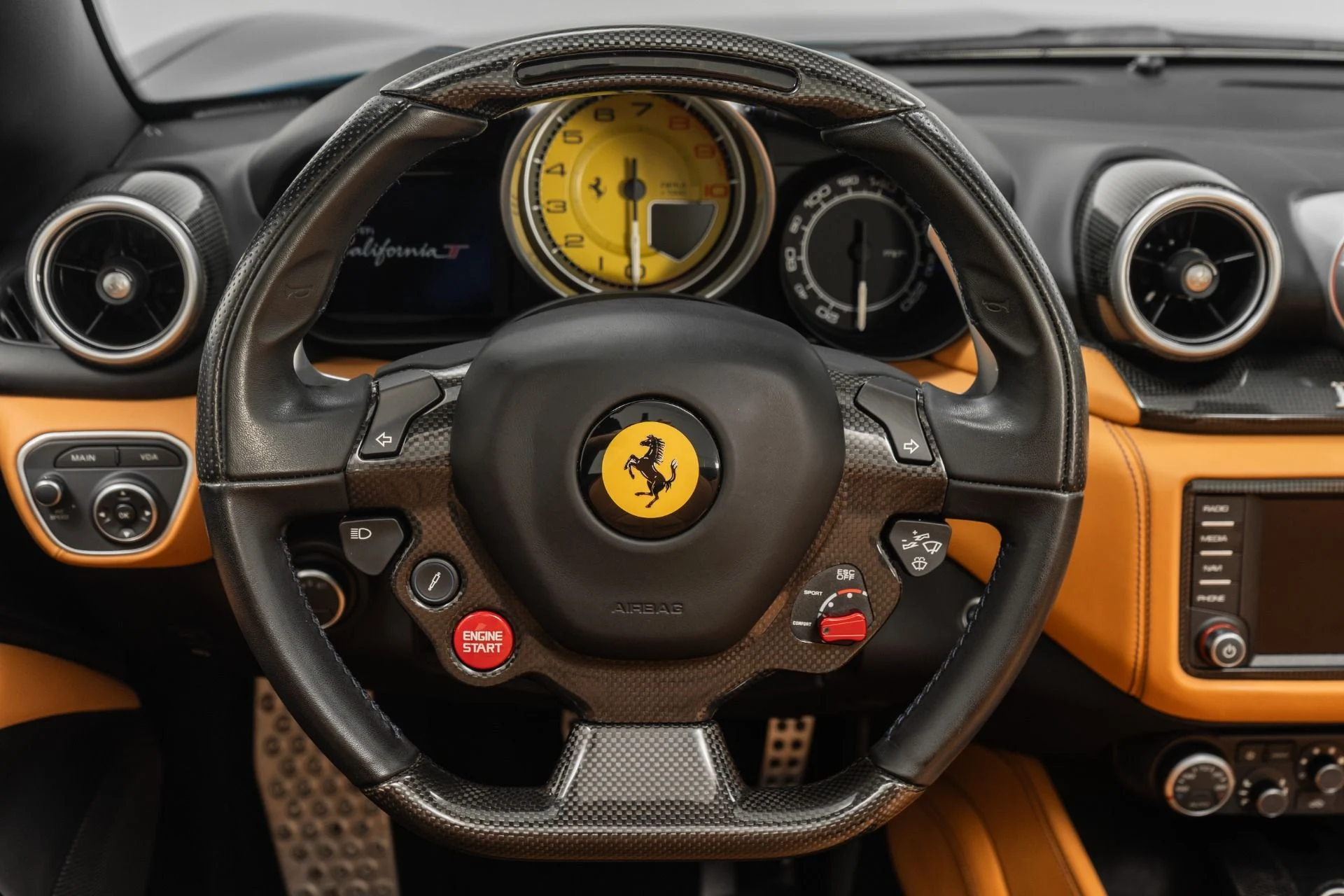 mph013_2539177169_Used_2017_Ferrari_California_T_Handling_Speciale_1746733351_5263408008