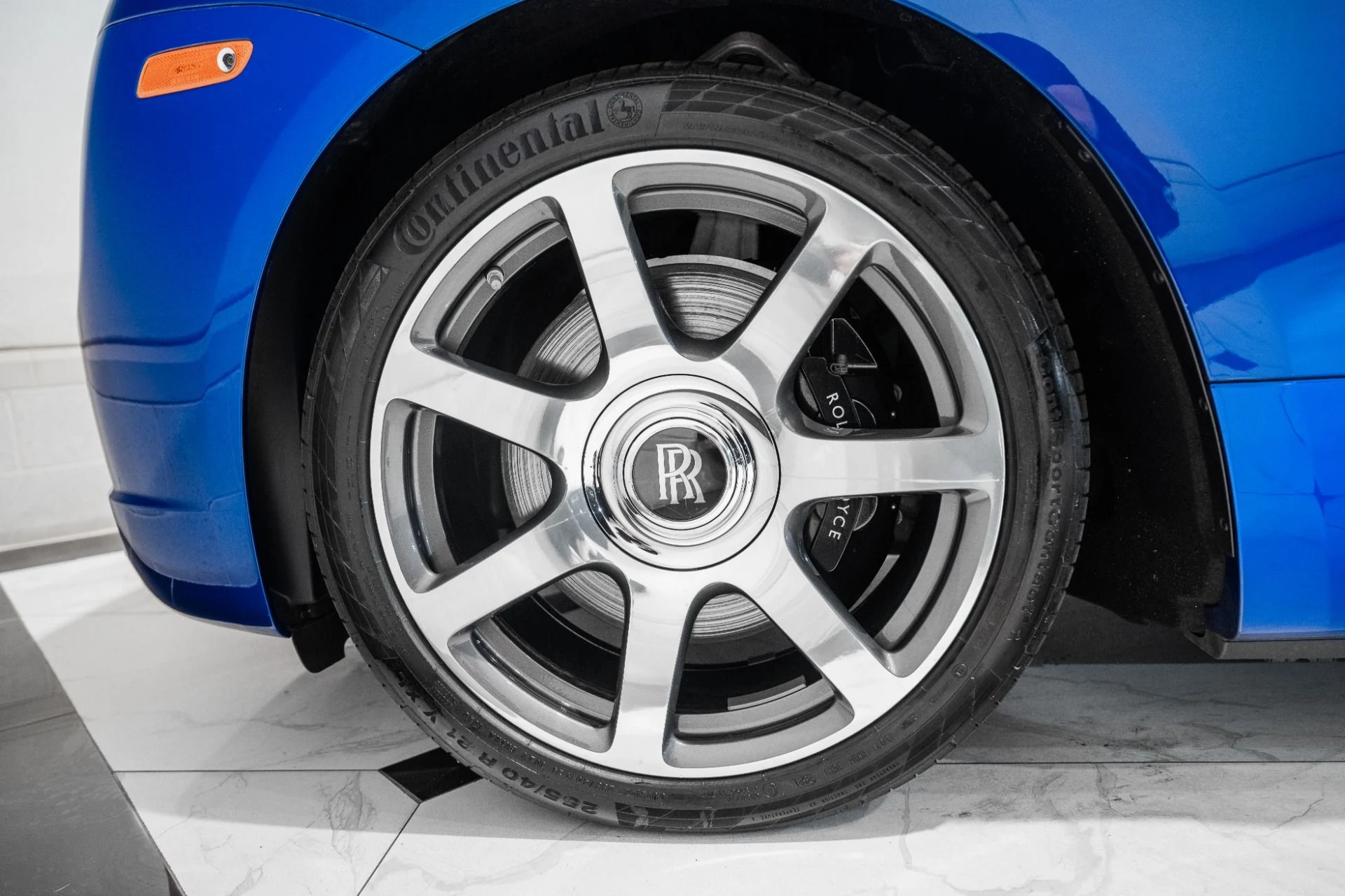 mph013_254758645_Used_2017_Rolls_Royce_Dawn_1793121590_f7a961f082
