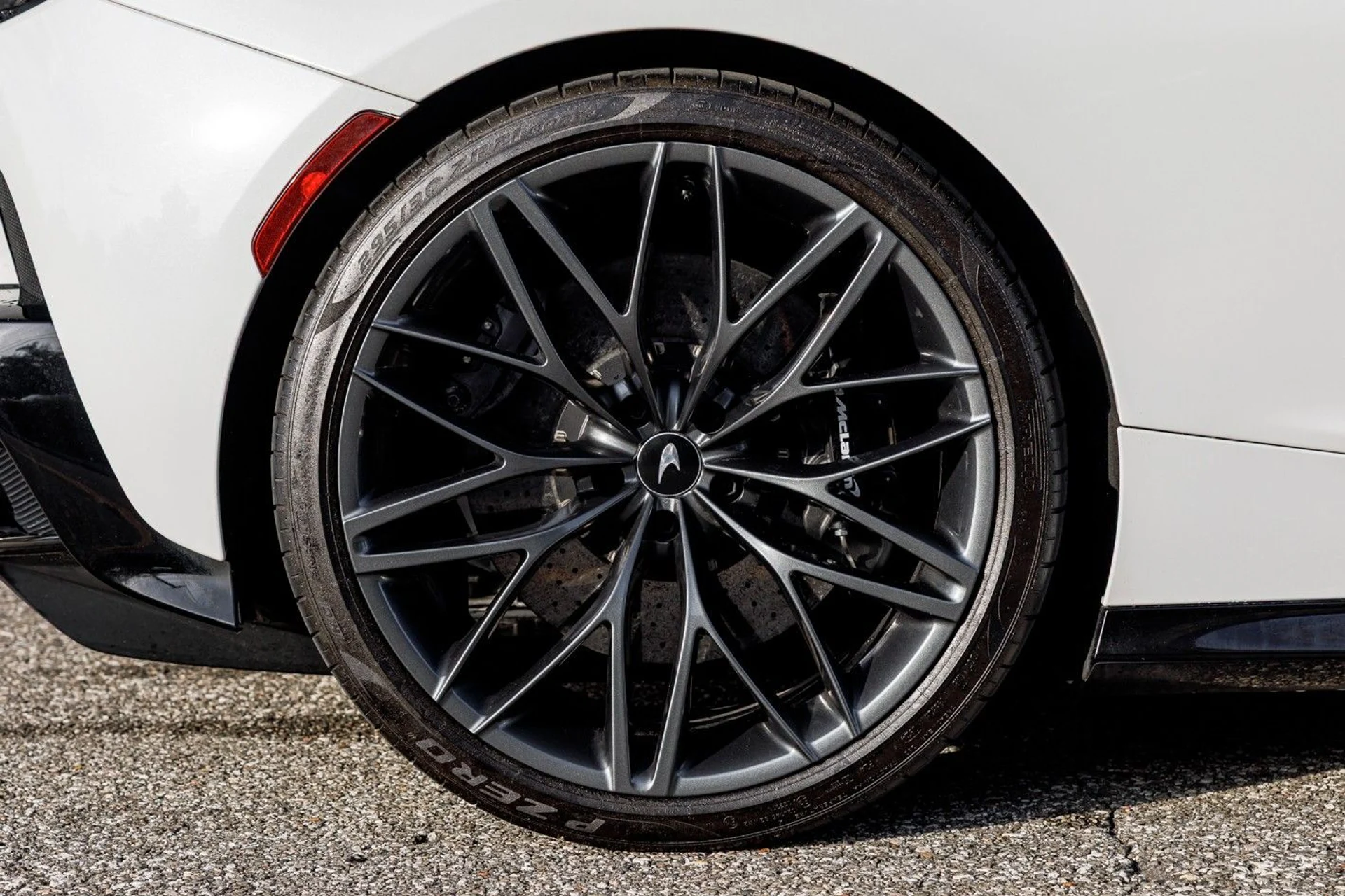 mph013_2549397714_631_p14_l_42ea2db439