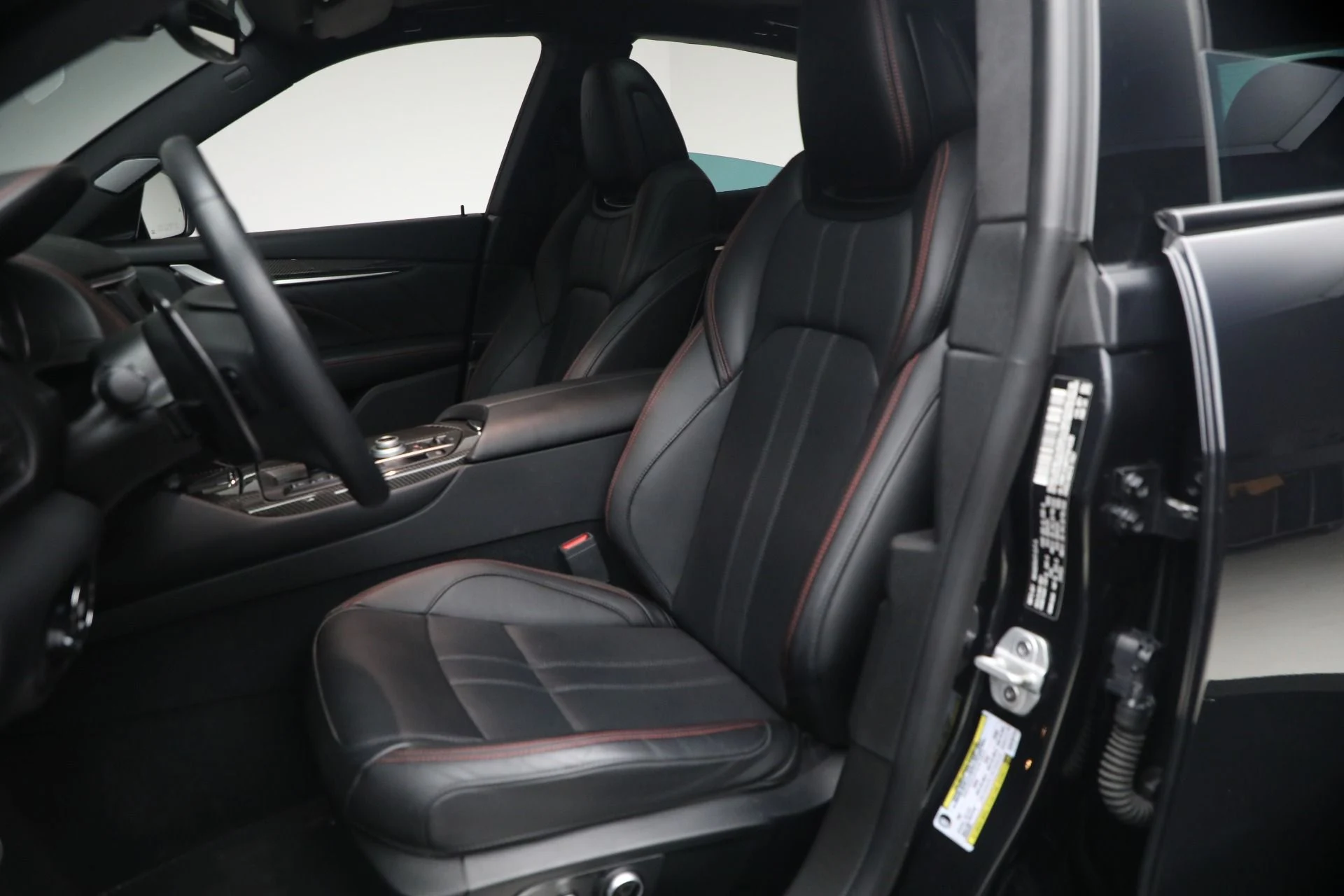 mph013_2554661875_Used_2023_Maserati_Levante_Modena_S_1779288060_ce466898b4
