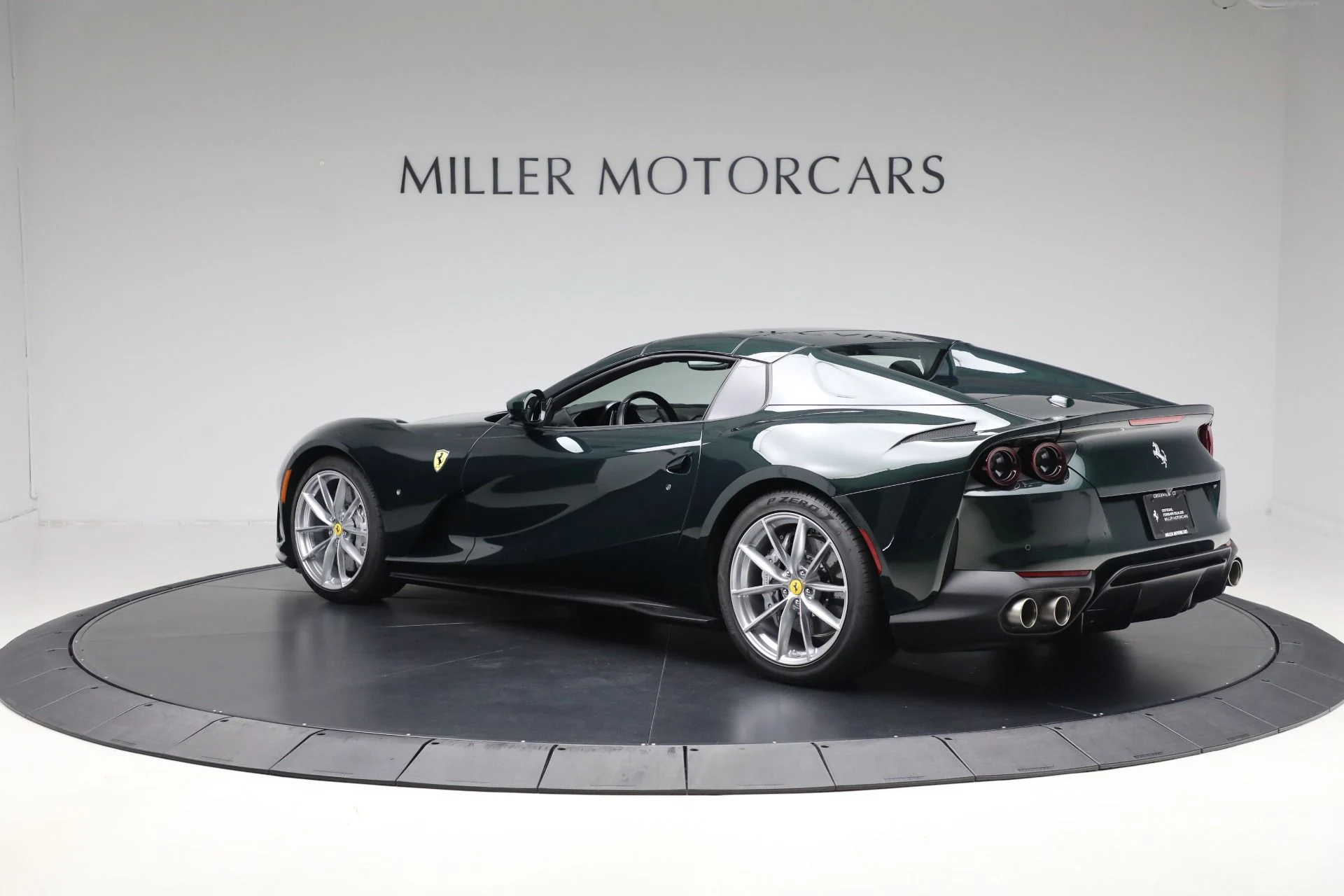 mph013_2556113701_Used_2021_Ferrari_812_GTS_a3b4a93f16