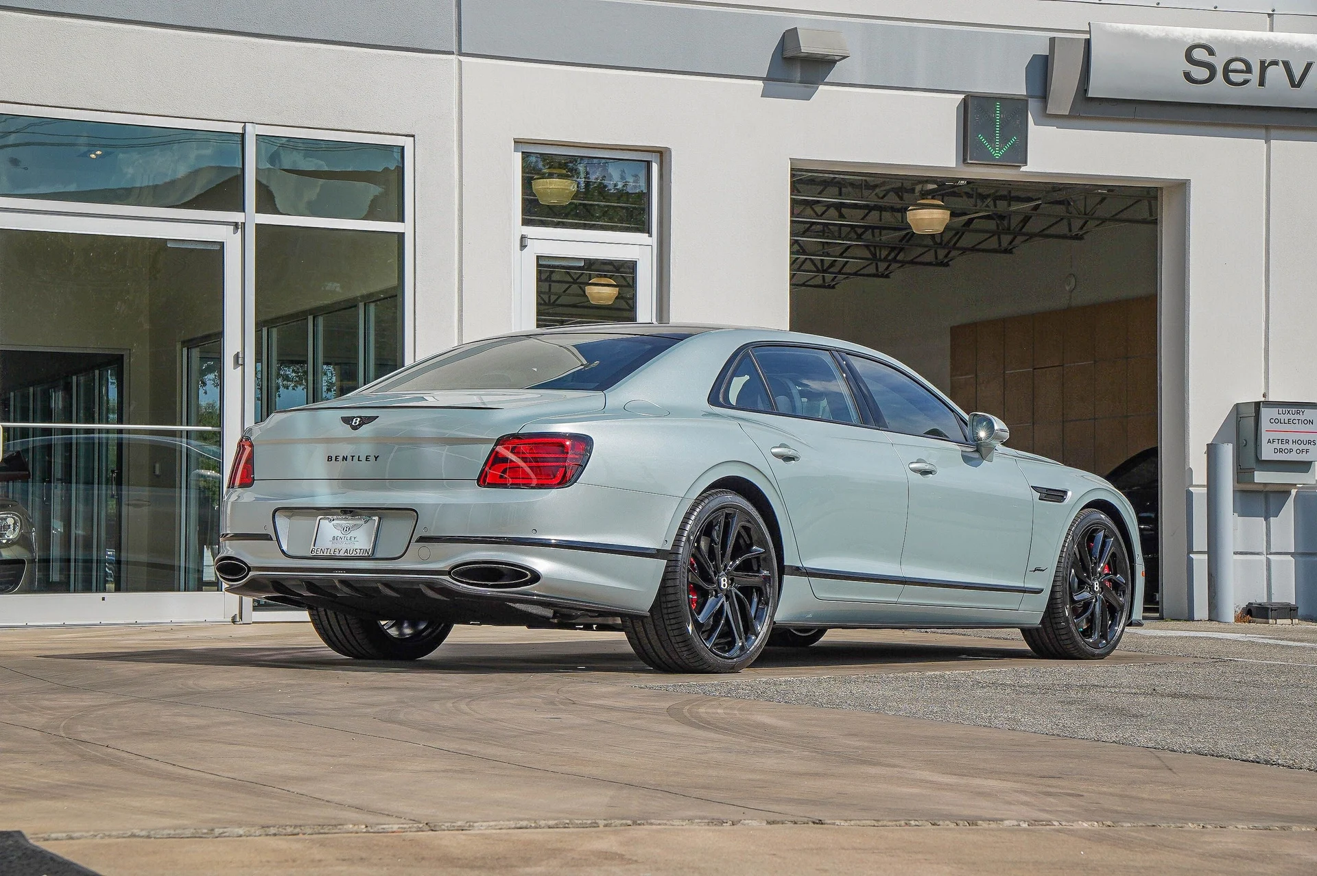 mph013_2556682888_Hi_Tech_Luxury_Imports_LLC_SCBBR_6_ZG_7_TC_024366_image_13_3b22228e65