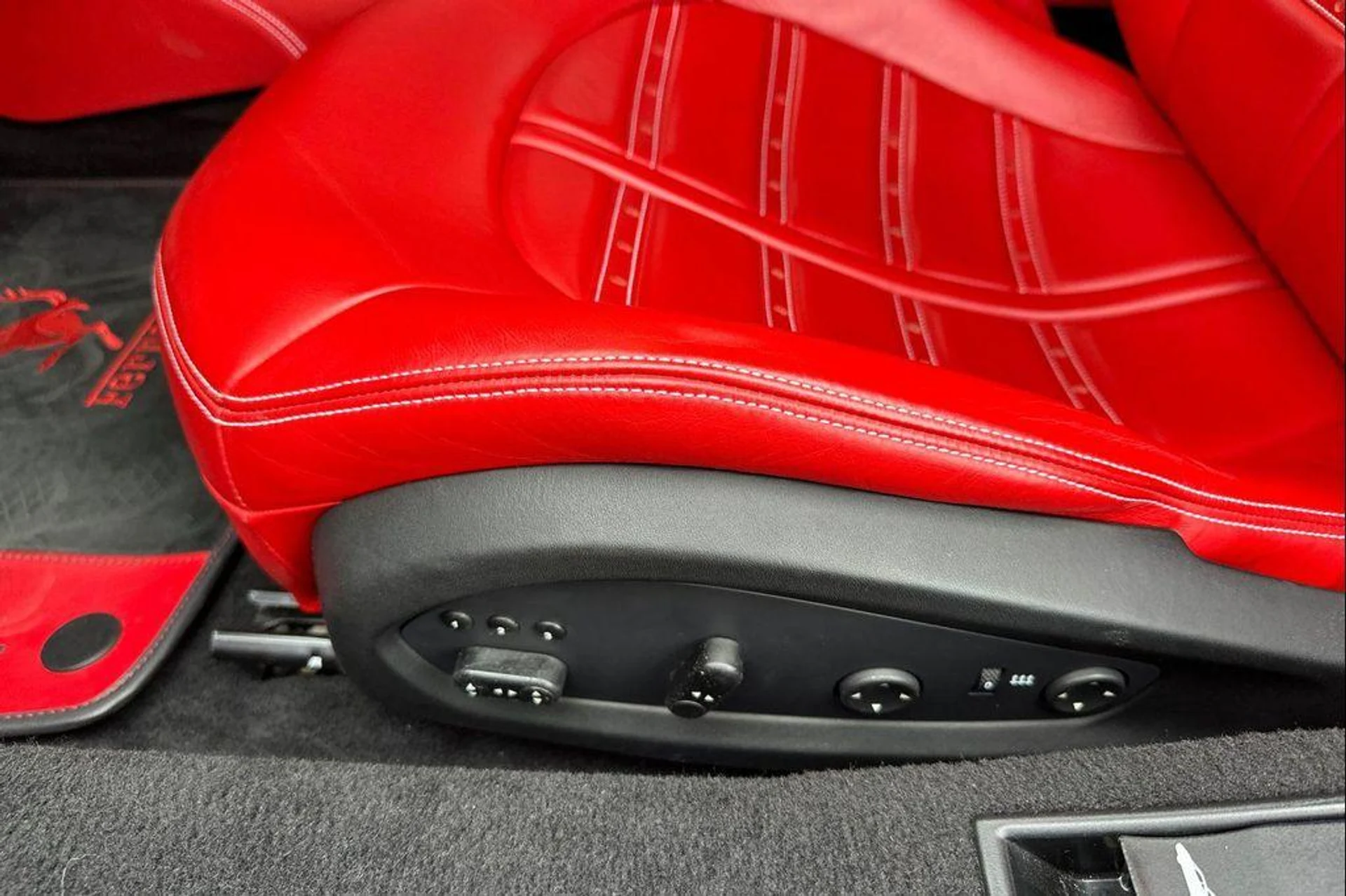 mph013_256033609_m_Y_Bz_B7_RT_9d4_o_VD_5_JVQ_7ptqv_Ps_c6f22f334a