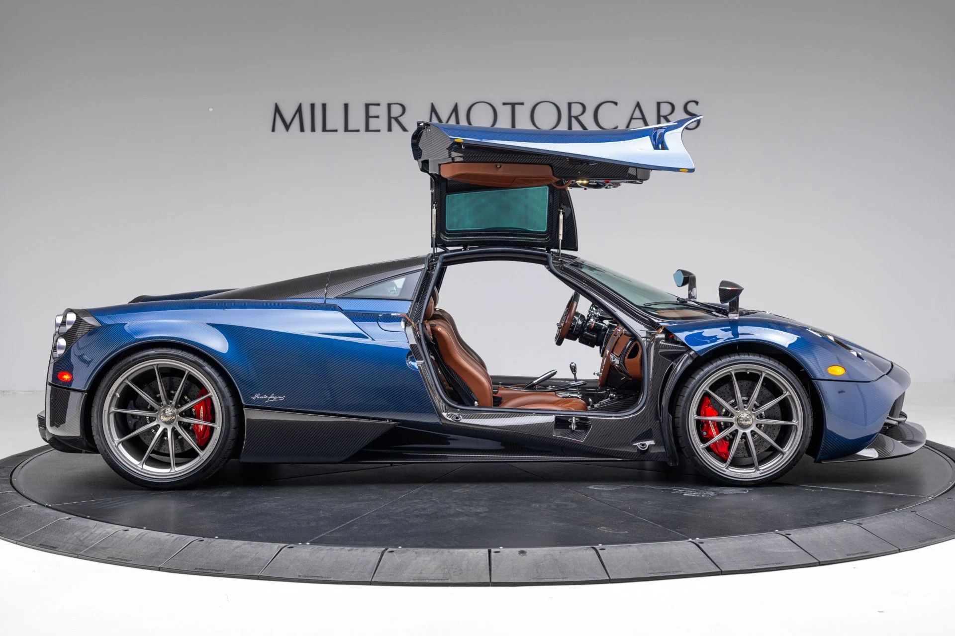 mph013_2564623017_Used_2014_Pagani_Huayra_Tempesta_d374228511