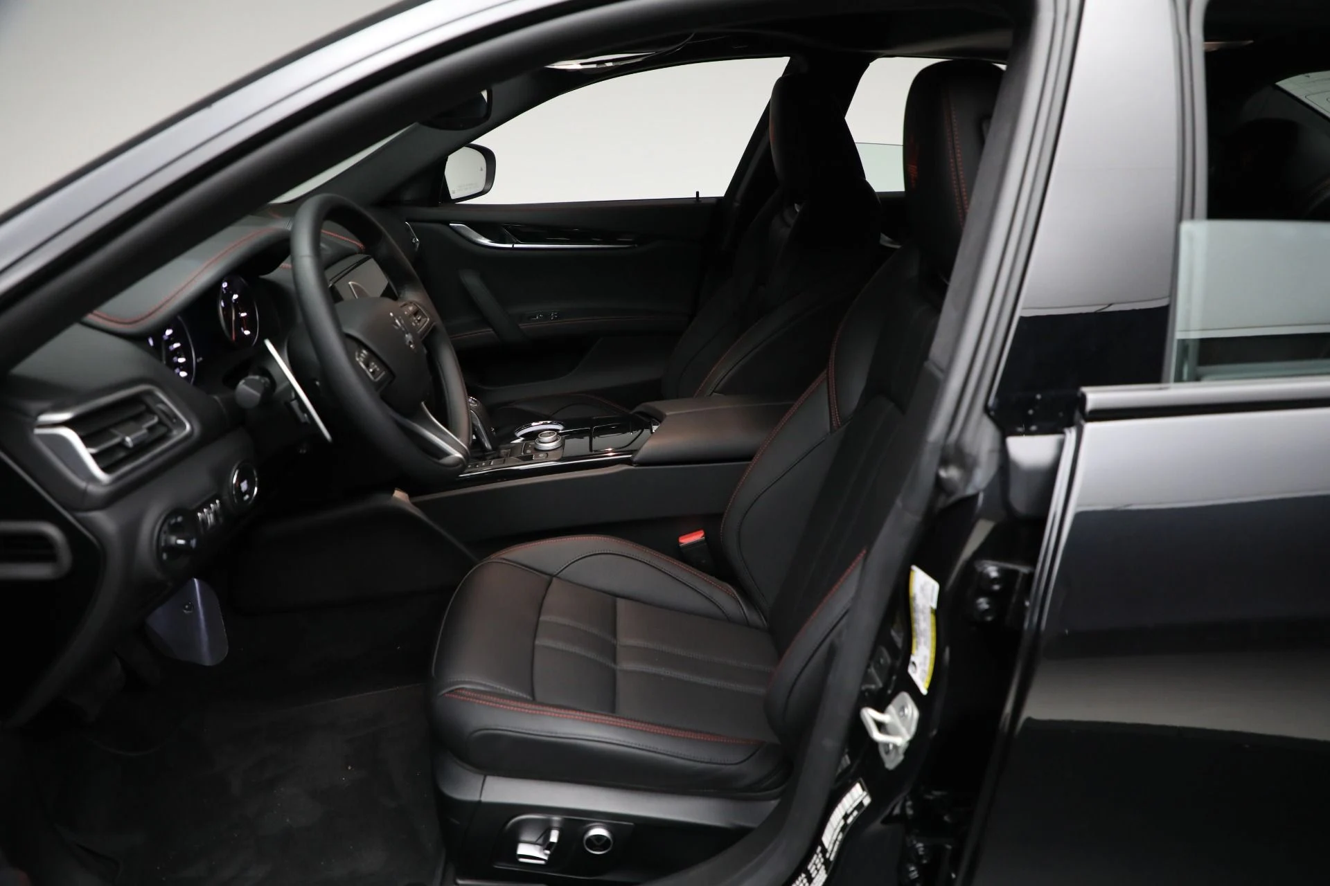 mph013_2565306524_New_2024_Maserati_Ghibli_Modena_Ultima_Q4_a0766a467b