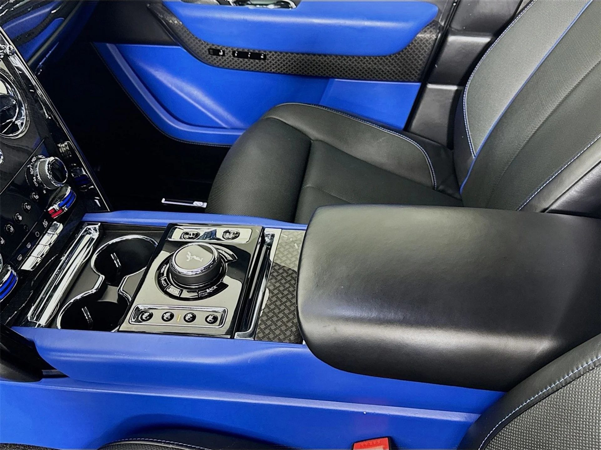 mph013_2565385778_0c60b2a6c9aee5adac4da59db86365cex_acf4969ceb