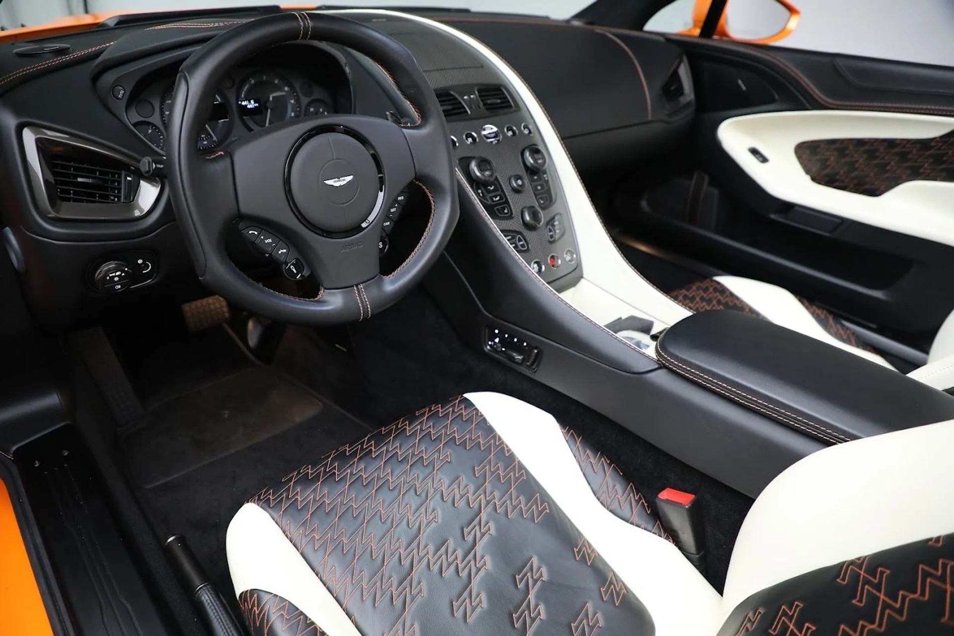 mph013_2565434891_Used_2018_Aston_Martin_Vanquish_Zagato_Speedster_7bcbbd15ff