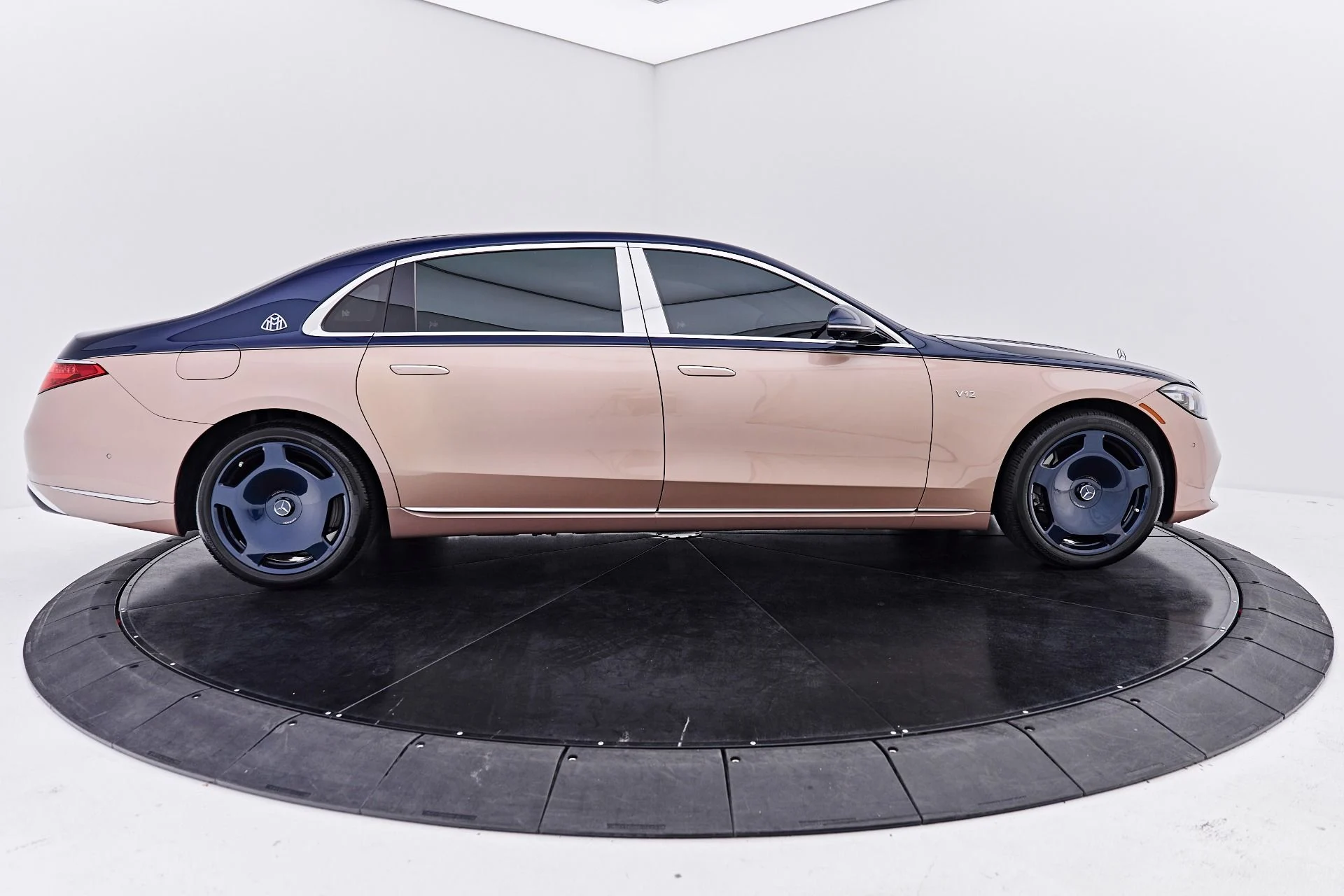 mph013_256868752_Used_2023_Mercedes_Benz_S_Class_Maybach_S_680_1790209049_2576c83580