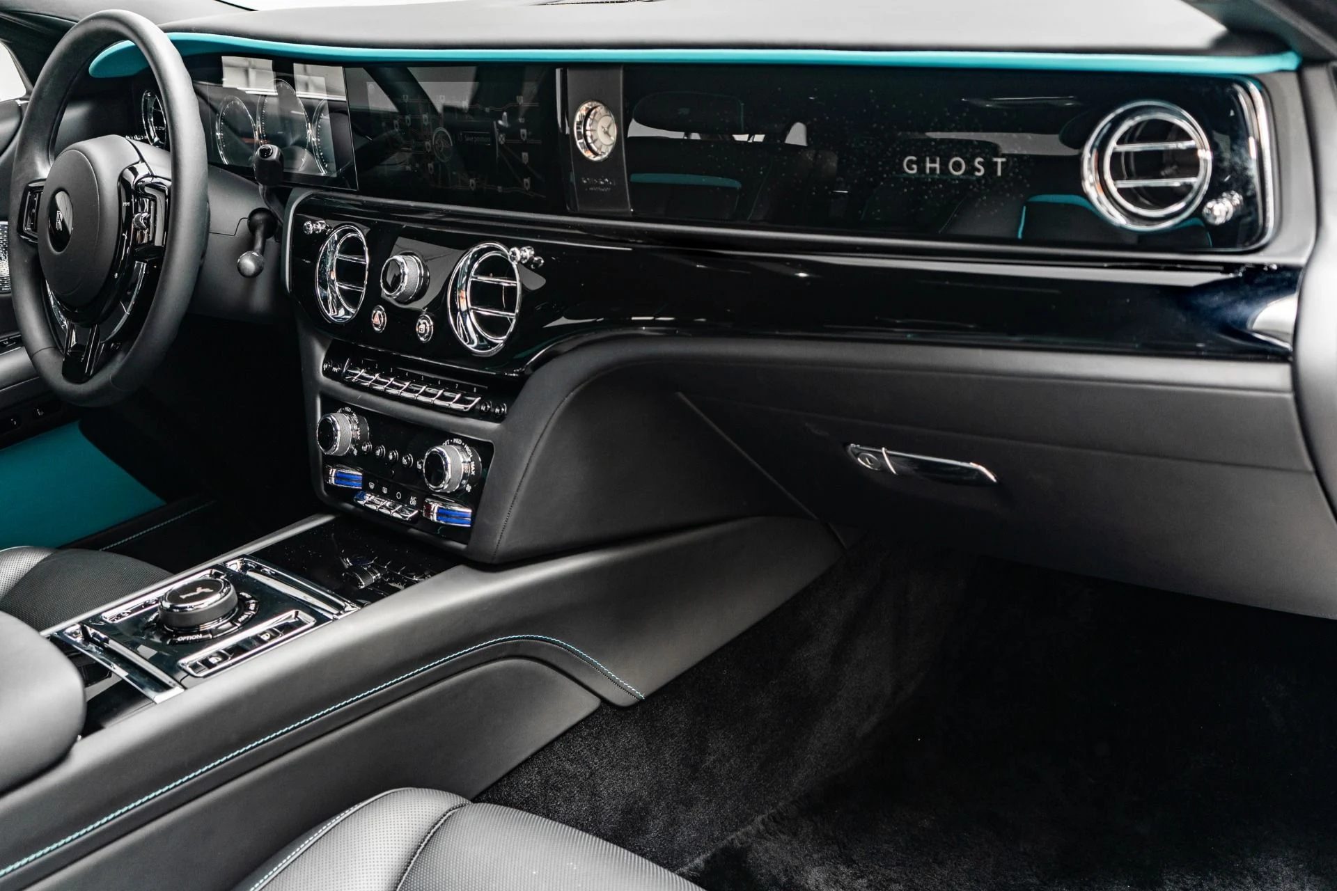 mph013_2569593913_Used_2022_Rolls_Royce_Ghost_The_Ghost_Package_Turquoise_Accents_Illuminated_Fascia_1774388734_73e6e7af53