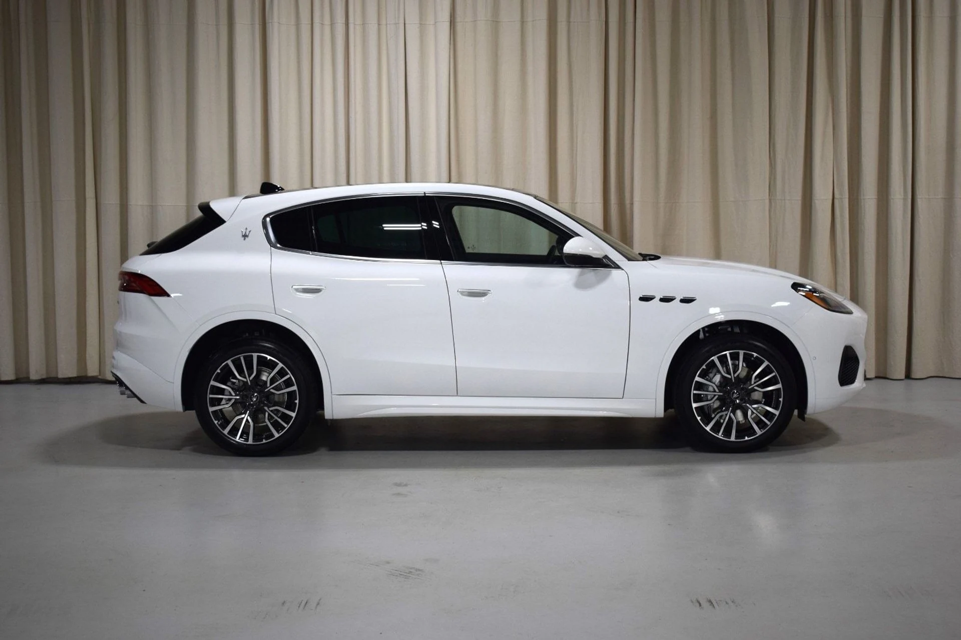 mph013_2570514833_38d23fadecf84175376744b7319957dex_fb169a90d7