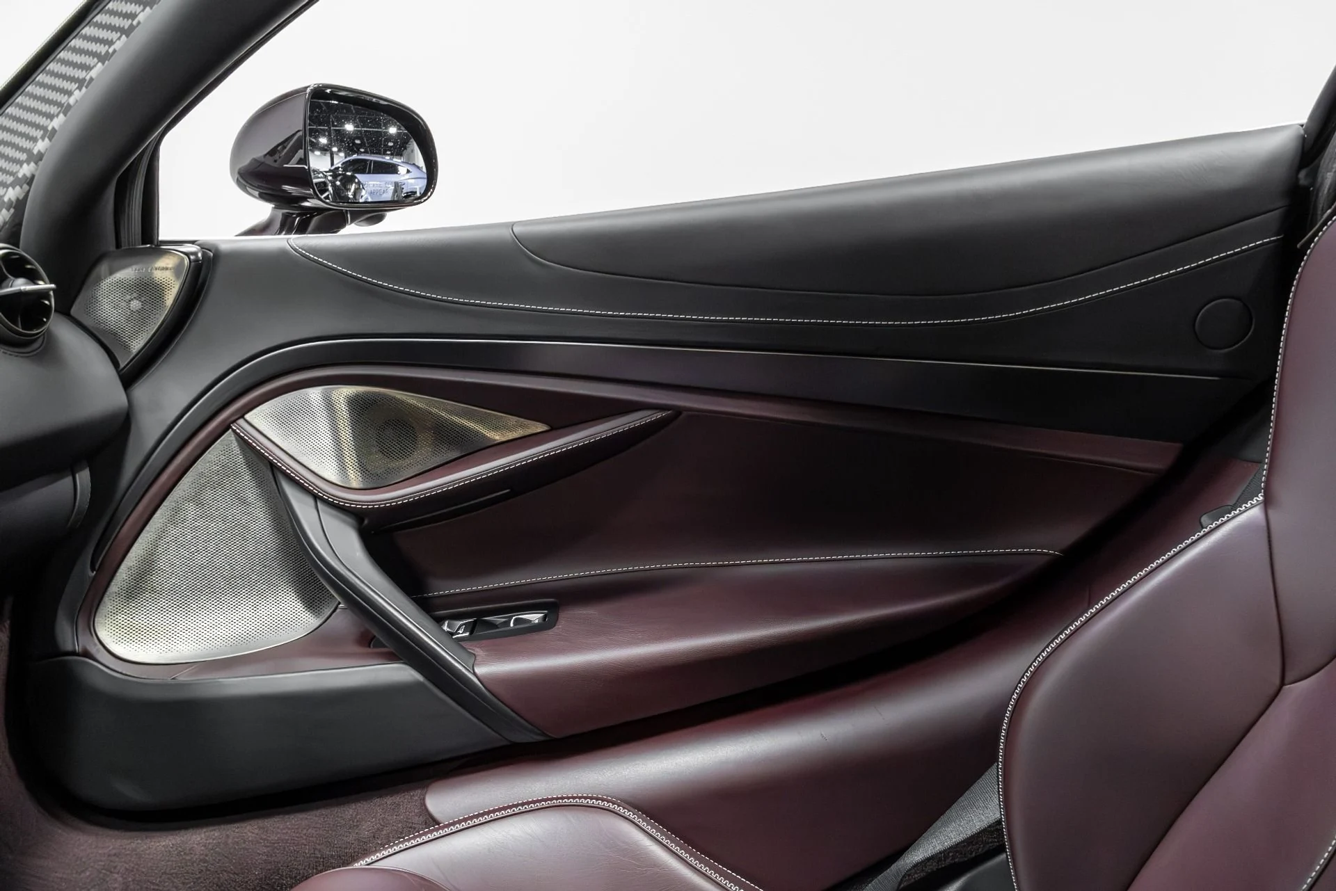 mph013_2577567941_Used_2018_Mc_Laren_720_S_1772589471_03557b2810