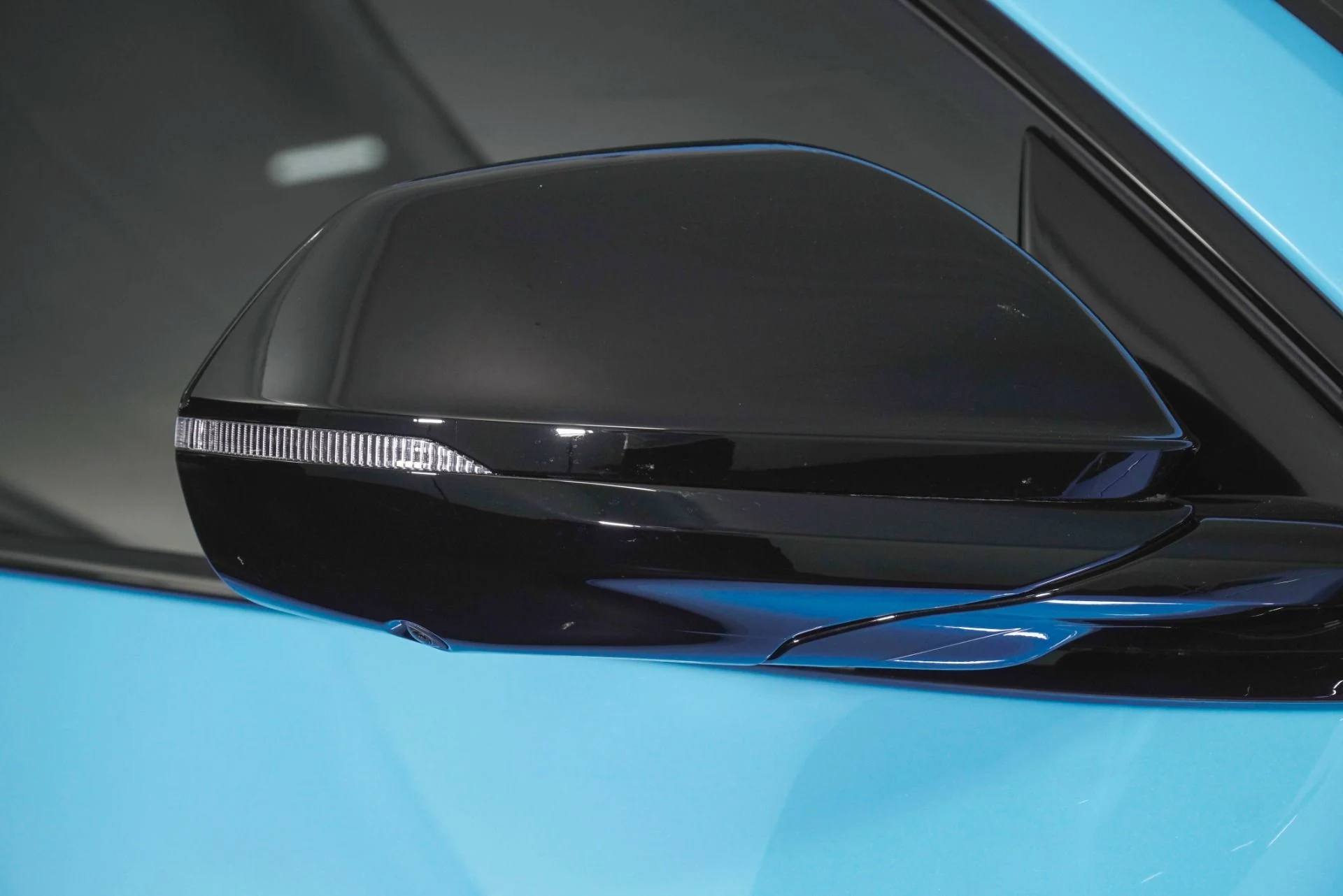 mph013_259310586_Used_2025_Lamborghini_Urus_SE_1781248569_4fc9d2e176