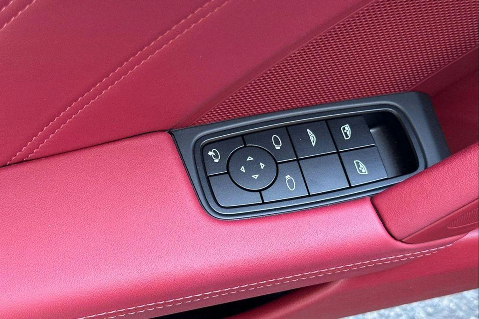 mph013_259385571_9f6_T_Xx_Dx_PMJ_Cj_N_Wo_ITOBWHKQC_Go_7d34988256