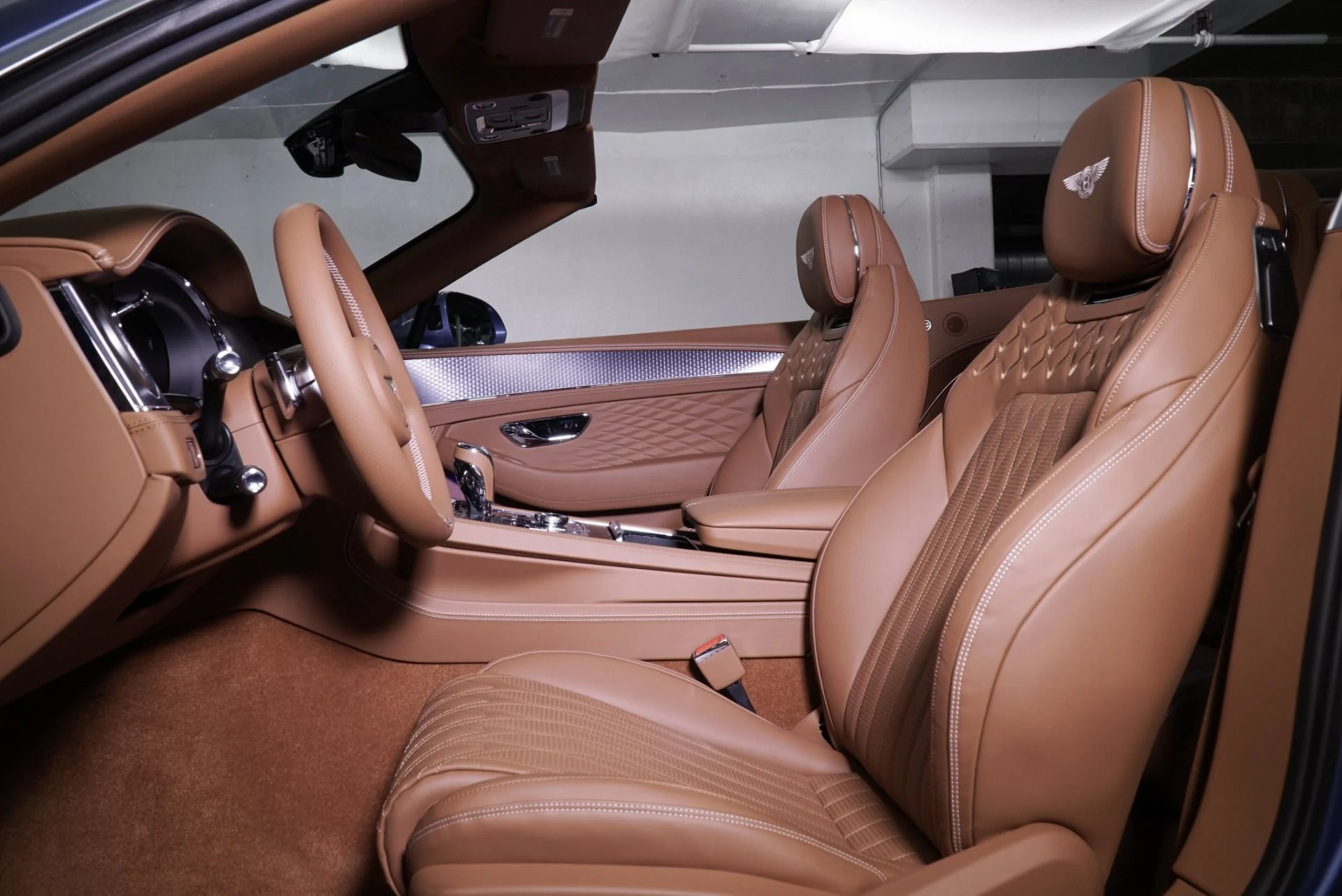 mph013_2596676612_New_2026_Bentley_Continental_GTC_Azure_1763171768_6aa0b40793