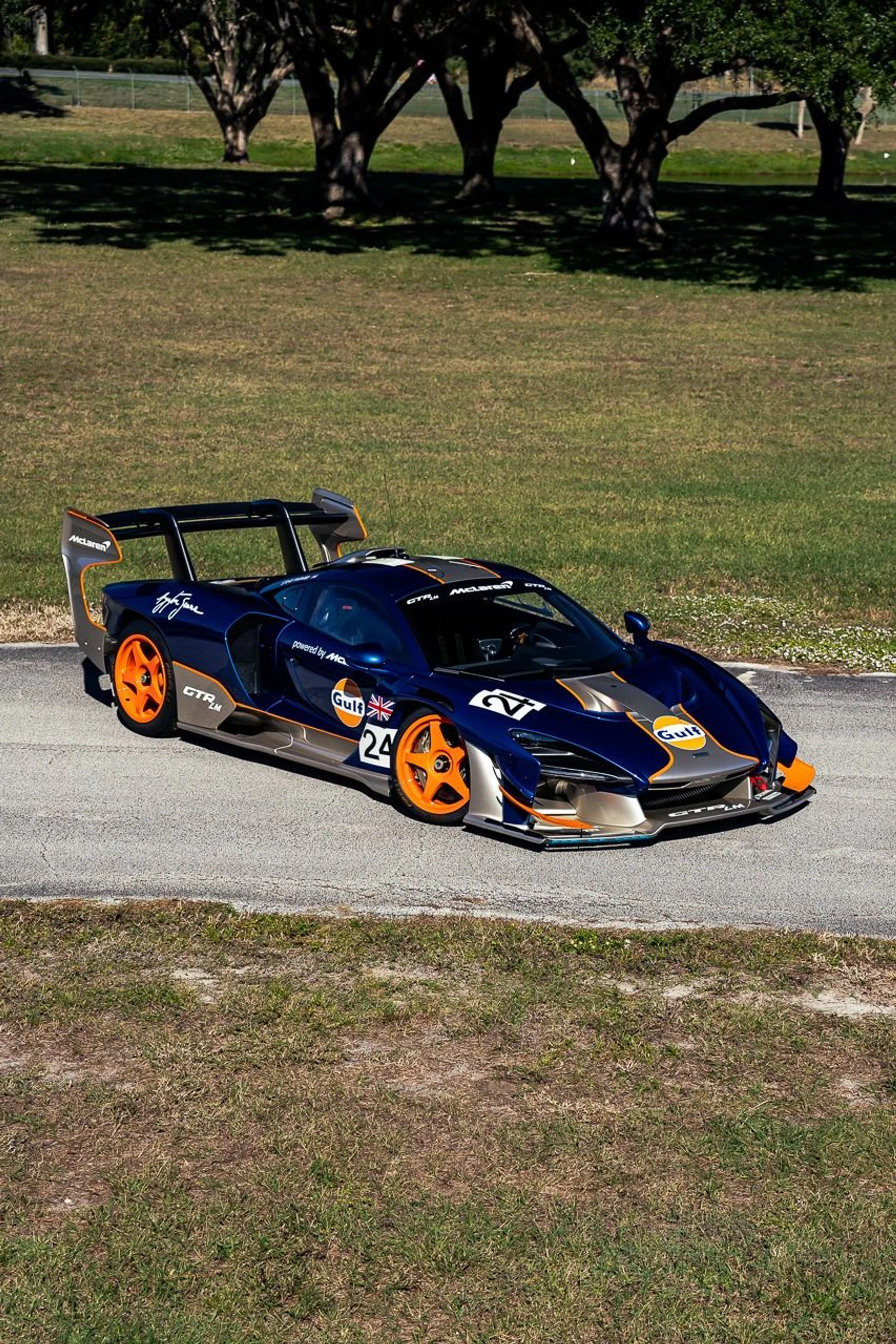 mph013_2597509545_Used_2020_Mc_Laren_Senna_GTR_LM_5fc971f796