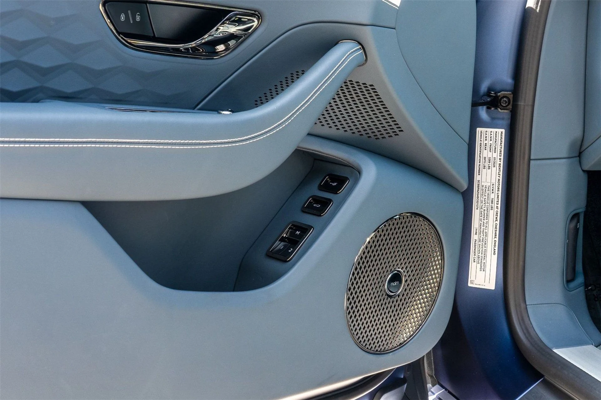 mph013_2605143693_ec56a9f6b7d7f1b63633c10aa808e94b_703895ea34