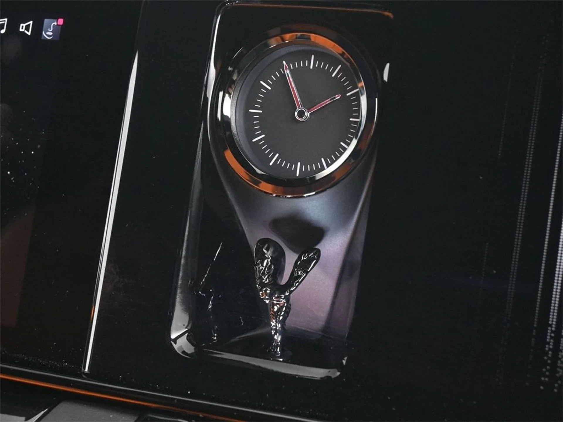 mph013_2614733479_934d0c0926b6998816e807192770ce8ex_3345018654