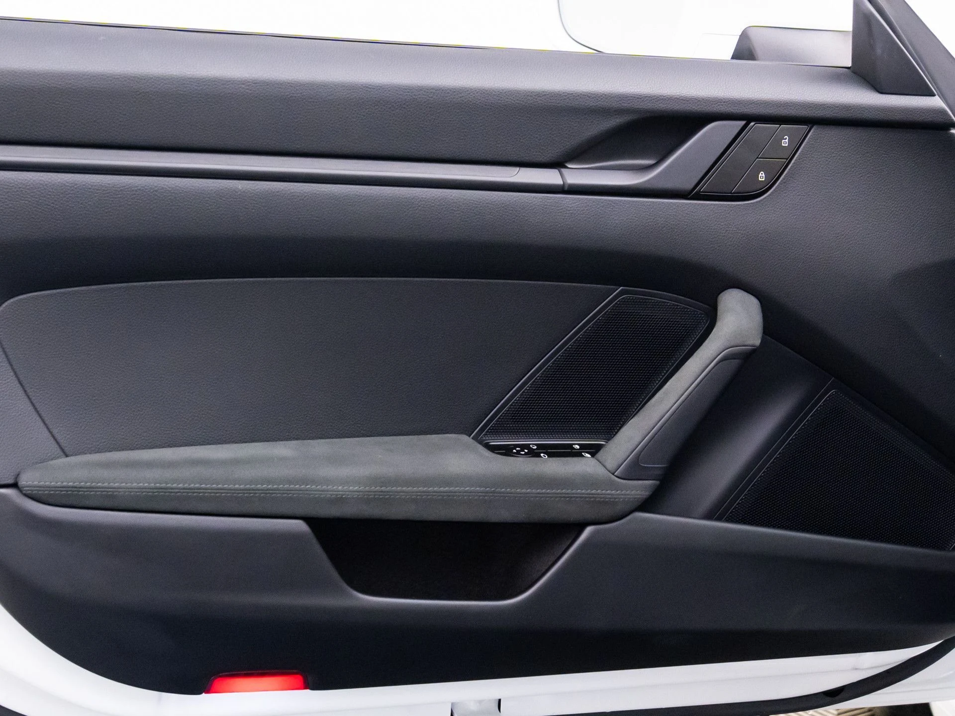 mph013_2615271464_85507c87ff44591d1cd6f0d8f3193d35x_5d7acf3405