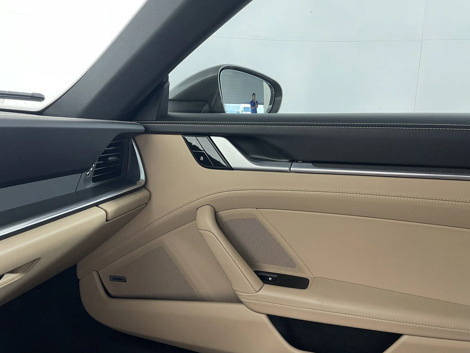 mph013_2616018390_e58e58cb82de551561462b64e46256e2x_f834ed6236