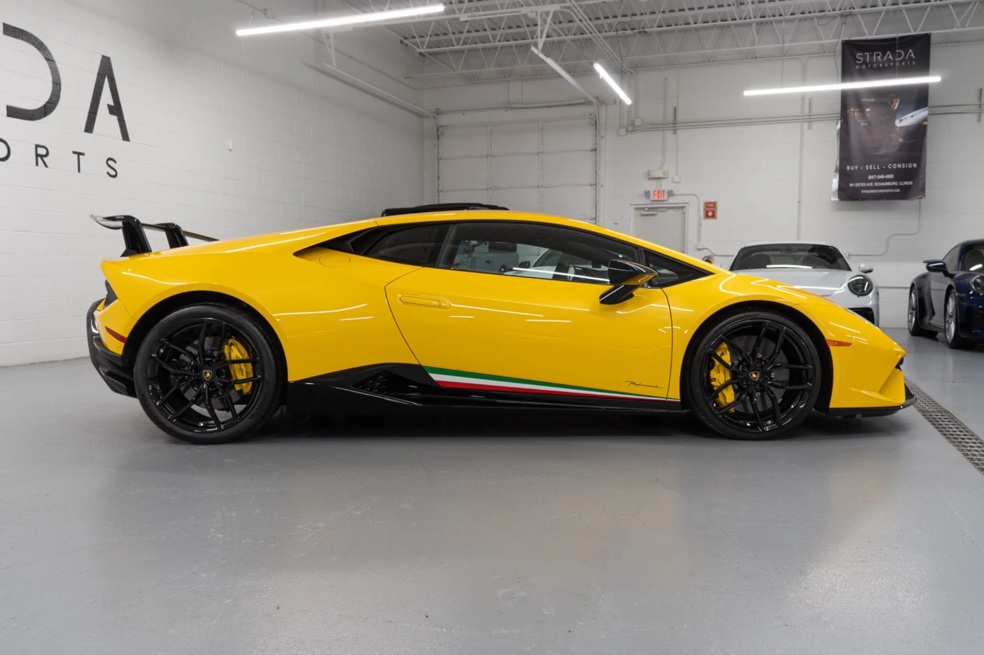 mph013_2616044269_Used_2019_Lamborghini_Huracan_LP_640_4_Performante_1764627885_9c190f3248